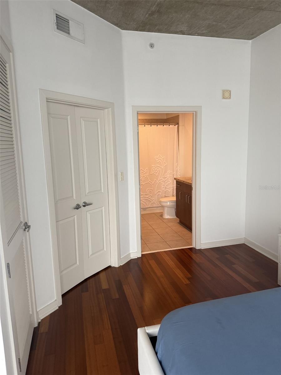 SOLAIRE/PLAZA CONDO - Residential