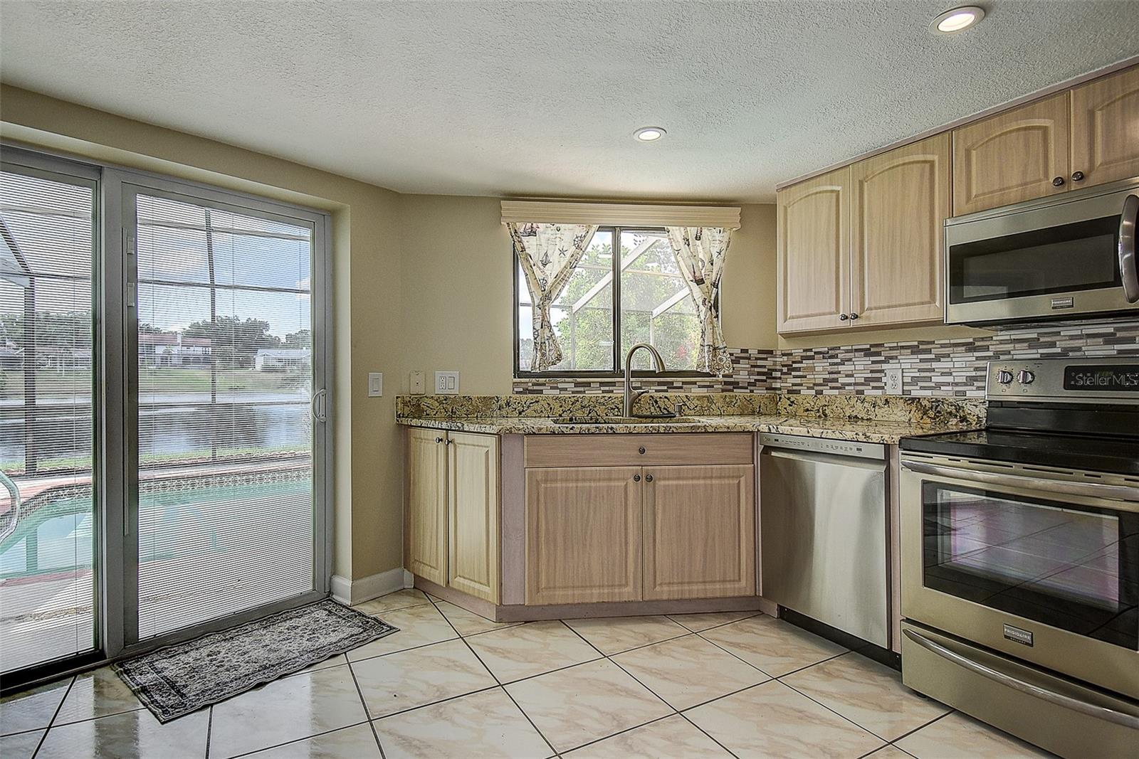 LAKE VALENCIA - - Residential