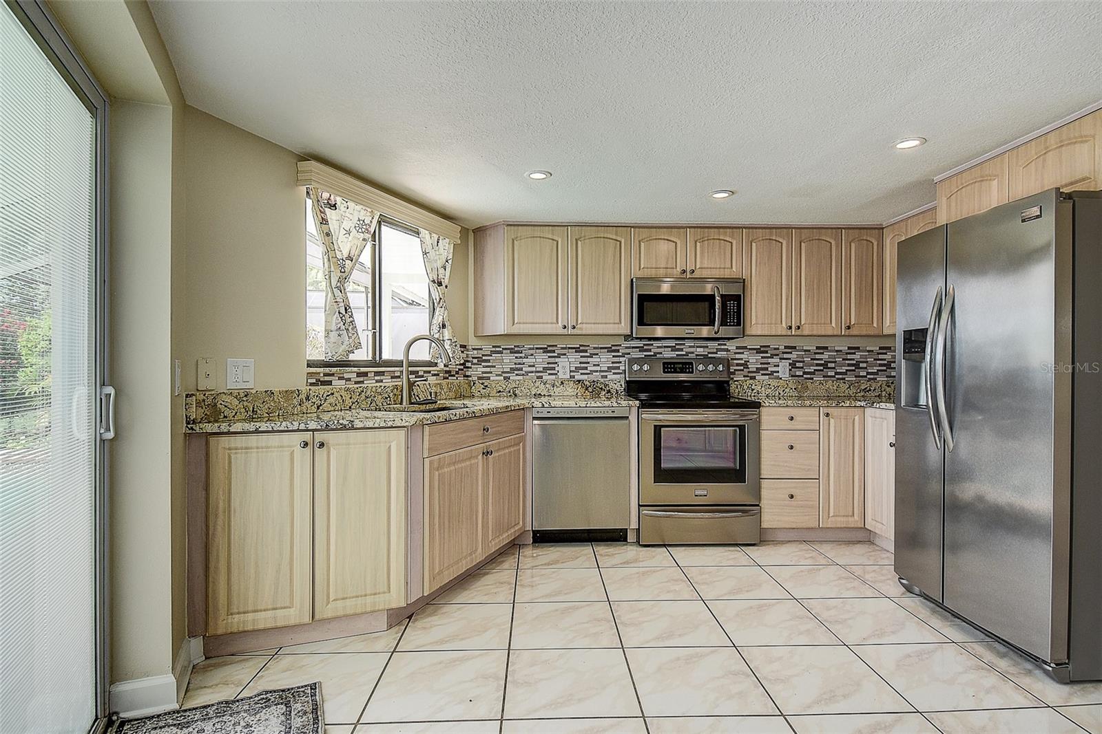 LAKE VALENCIA - - Residential