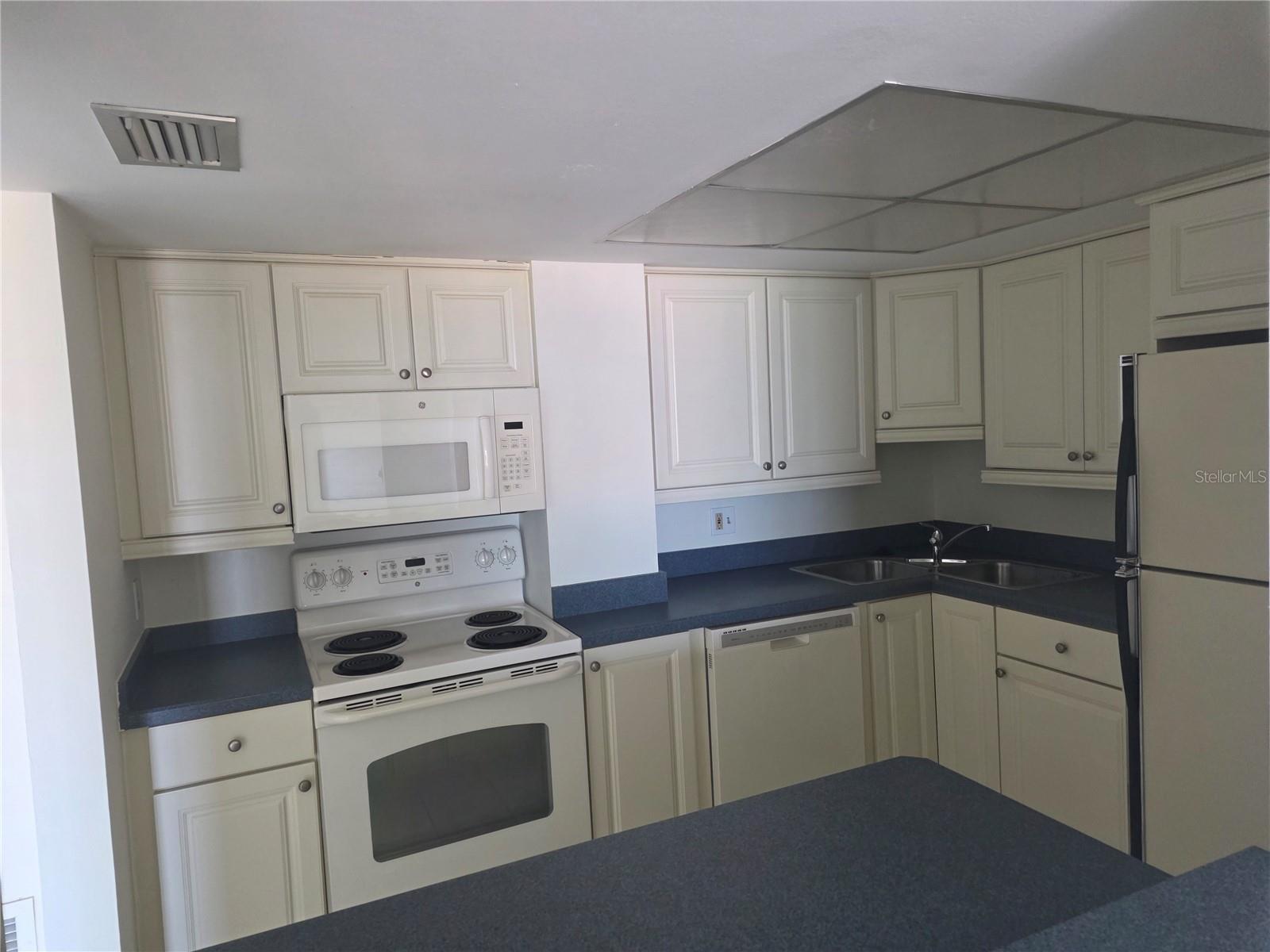 BAYWAY ISLES POINT BRITTANY SIX - Residential Lease