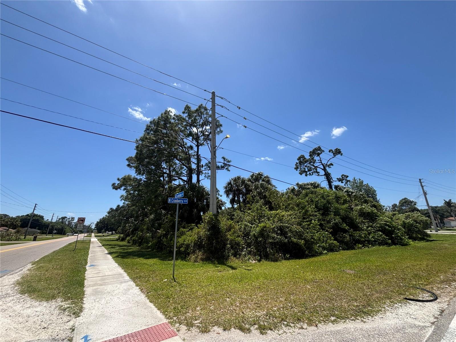 PORT CHARLOTTE SUB 25 - Land