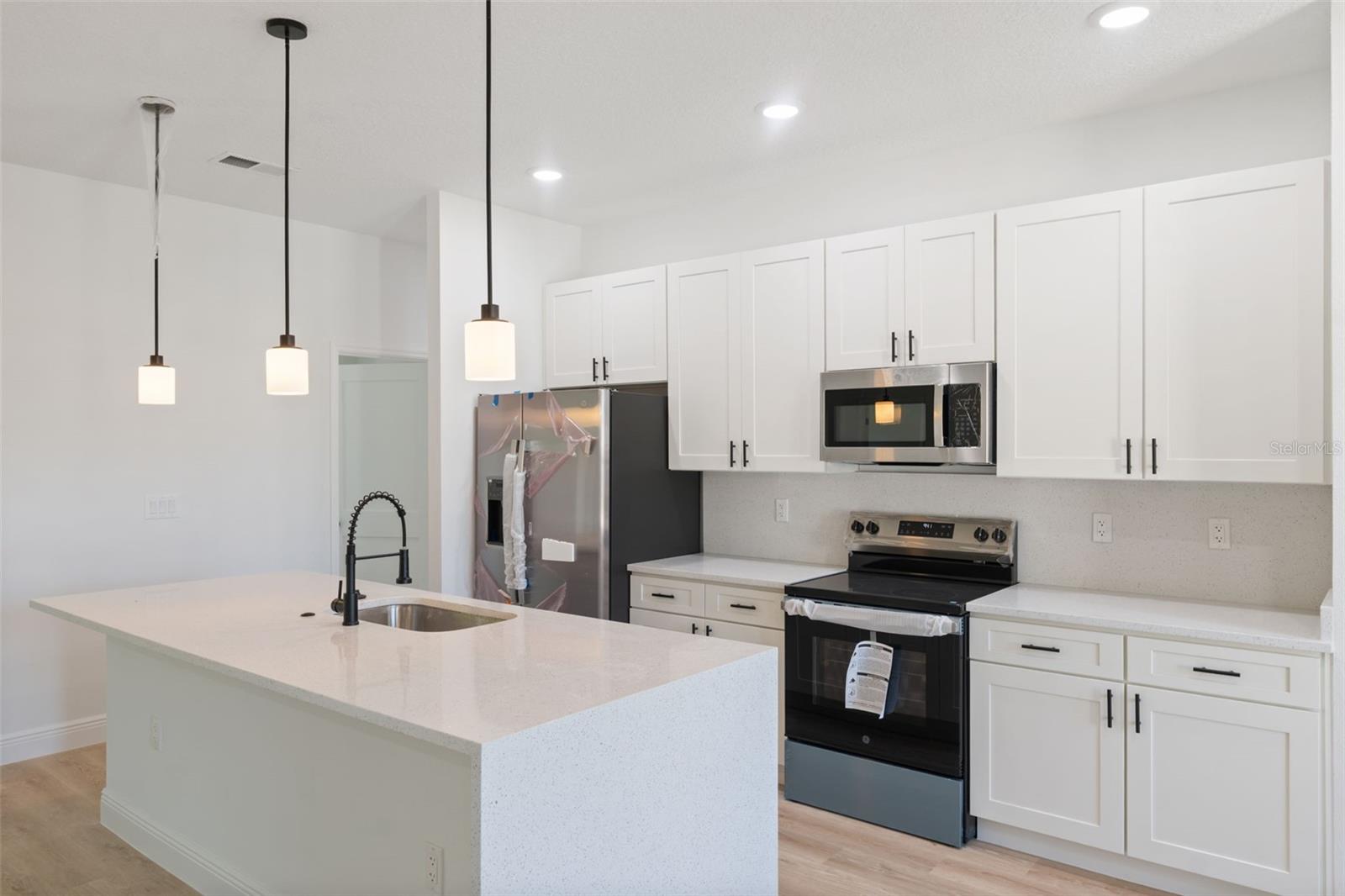 MARION OAKS UN 03 - Residential Lease