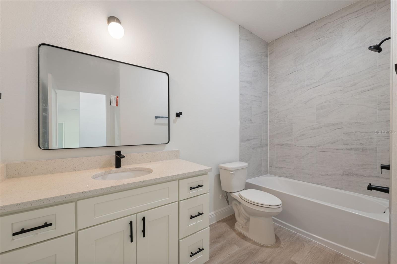 MARION OAKS UN 03 - Residential Lease
