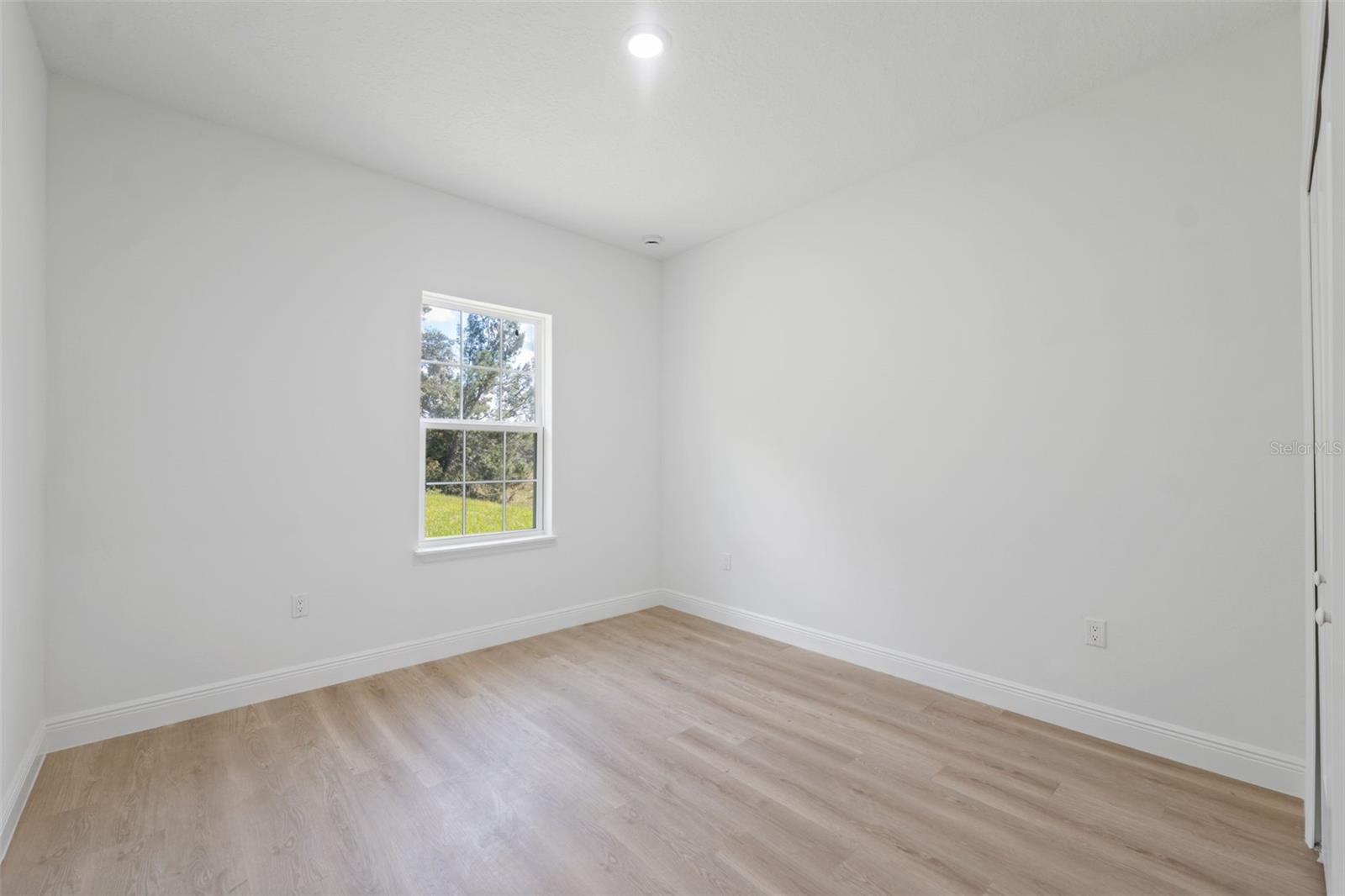 MARION OAKS UN 03 - Residential Lease