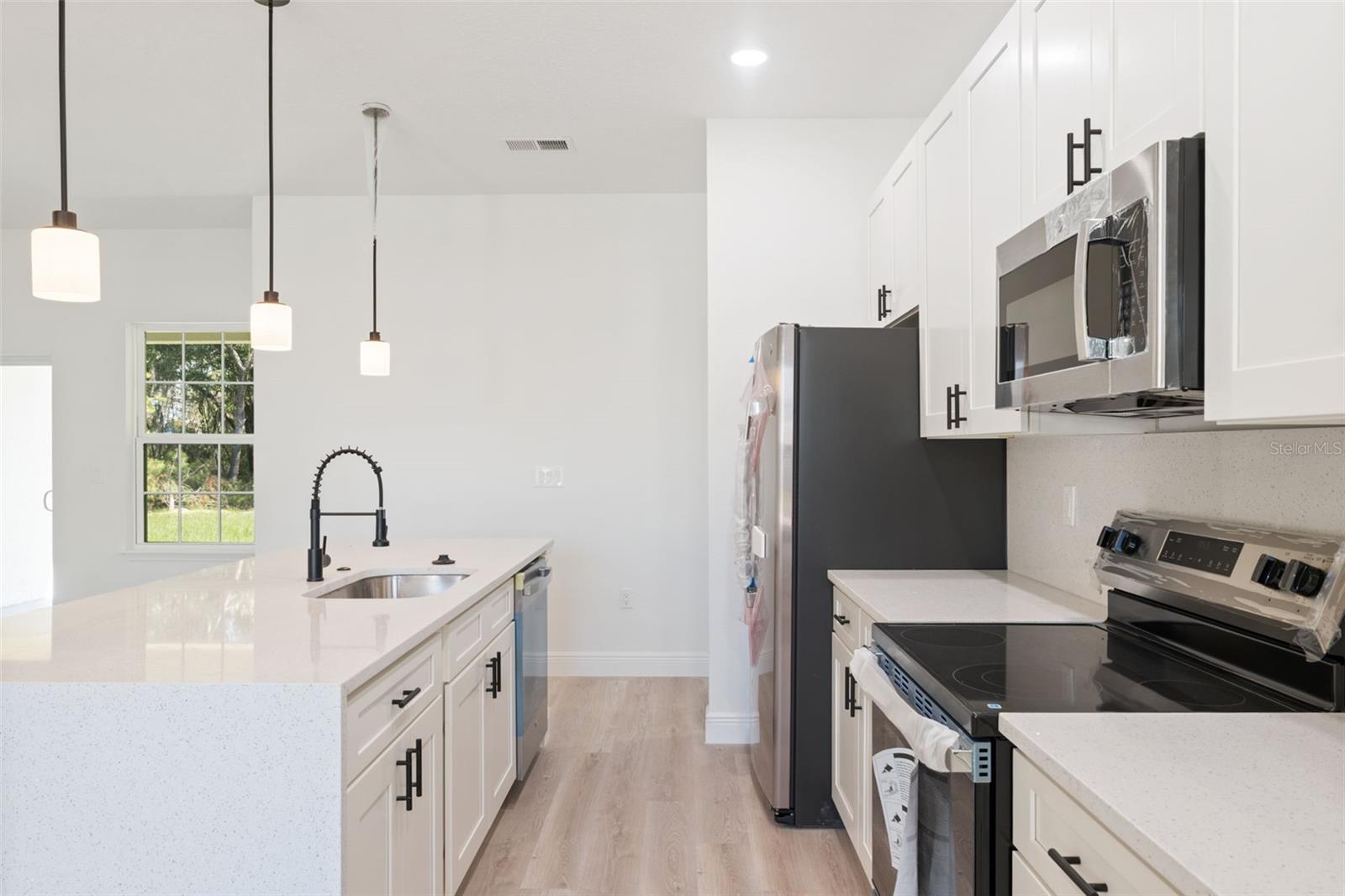 MARION OAKS UN 03 - Residential Lease