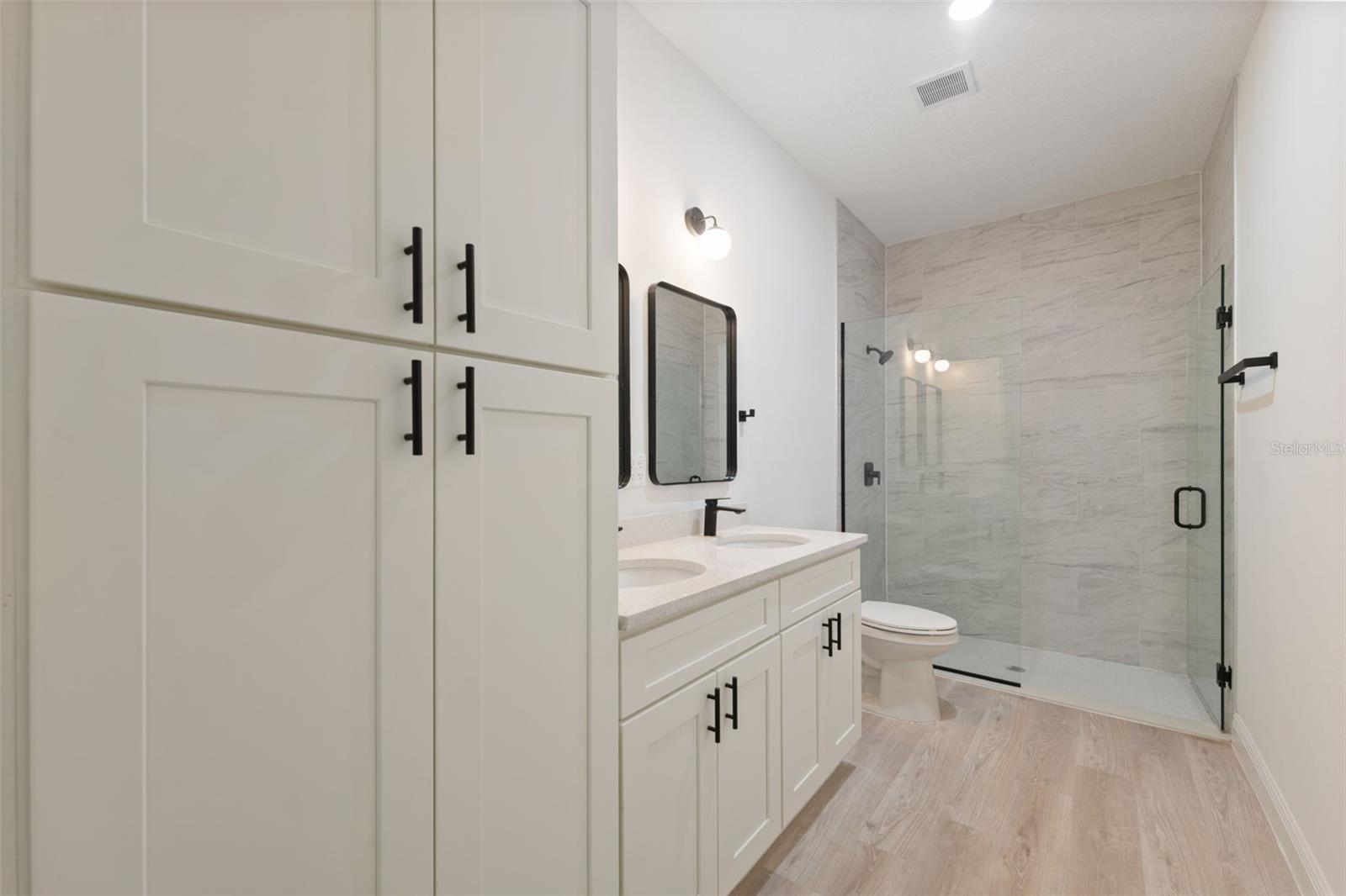MARION OAKS UN 03 - Residential Lease