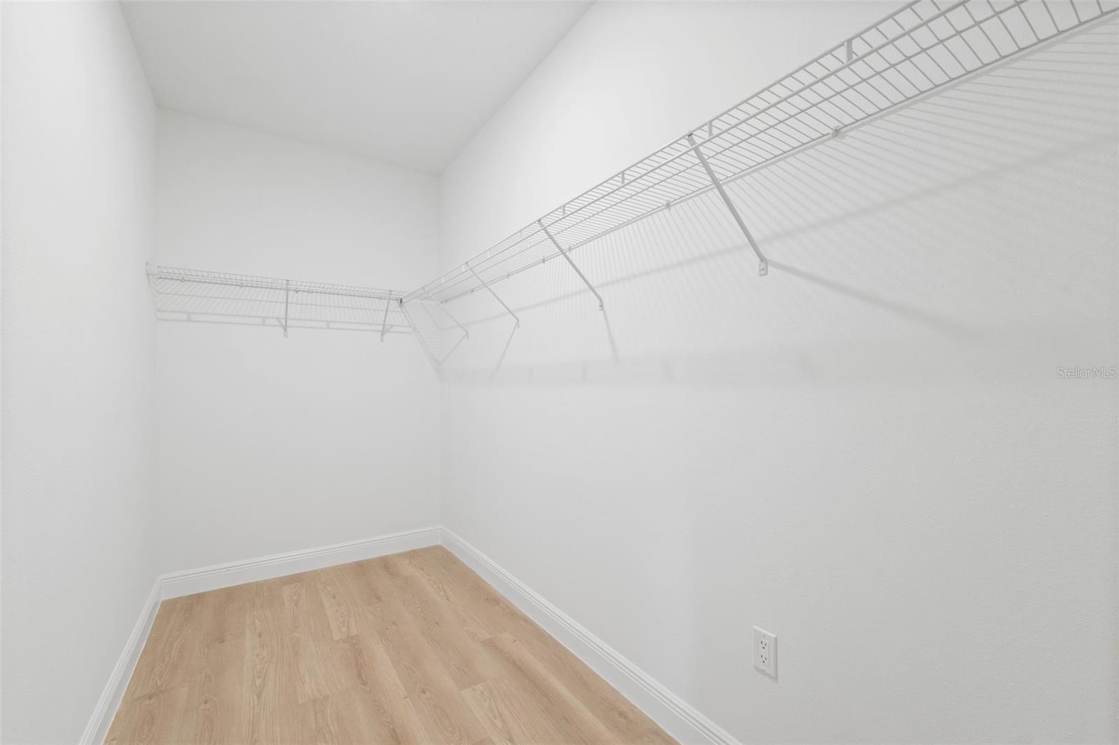 MARION OAKS UN 03 - Residential Lease