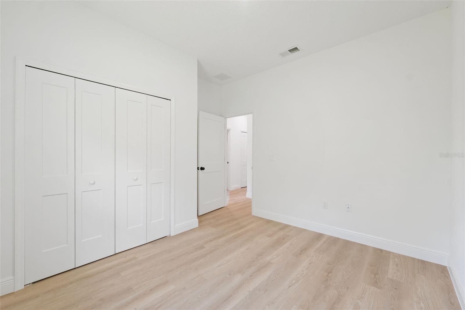 MARION OAKS UN 03 - Residential Lease