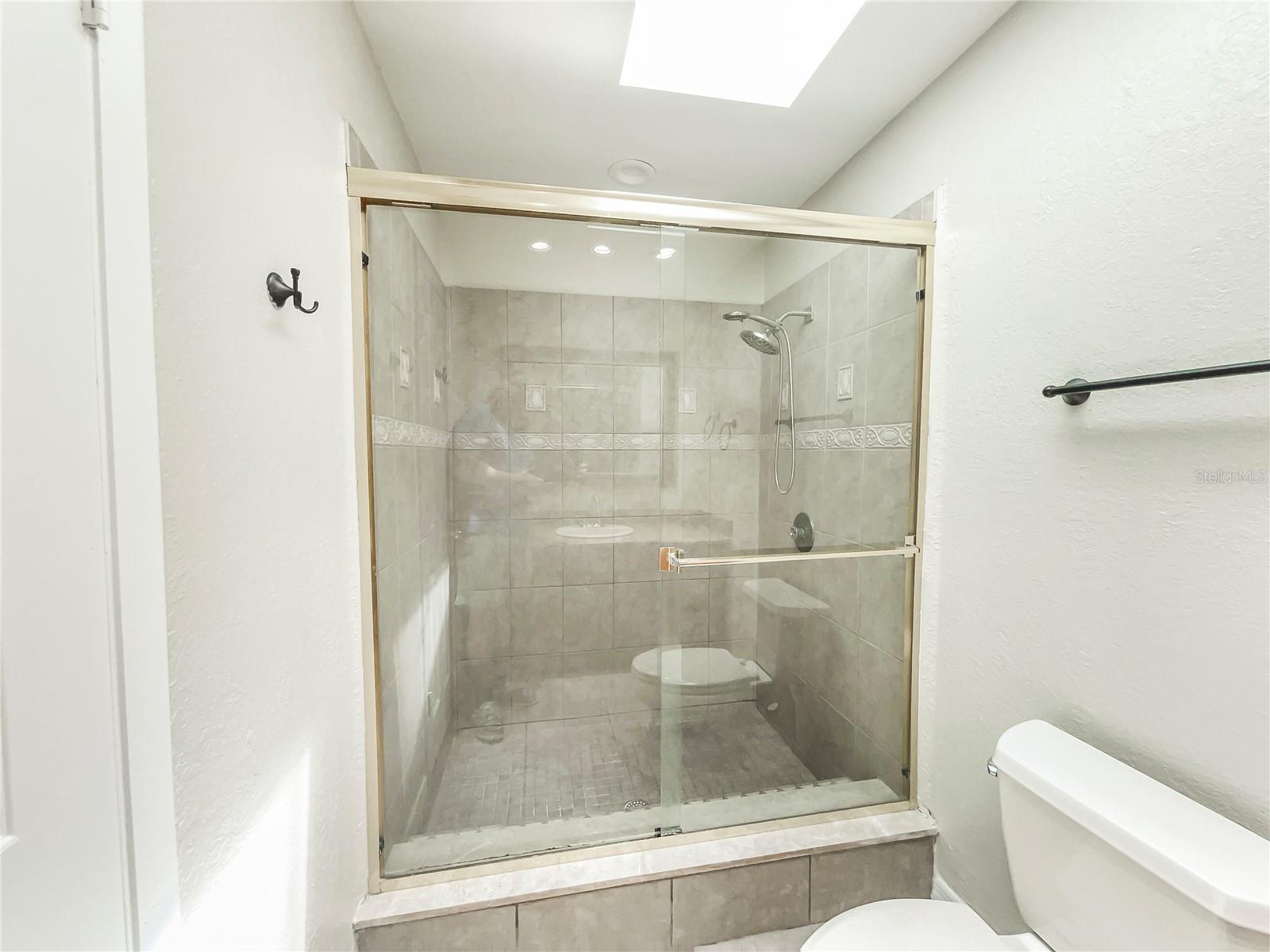 HUNTERS GLEN - Residential