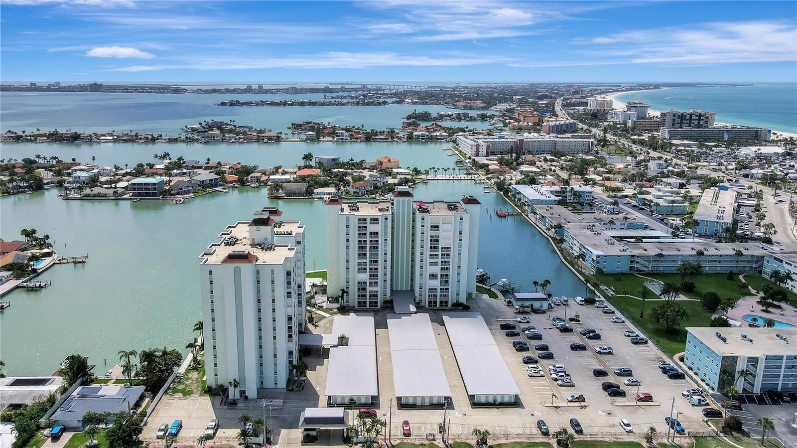 THREE PALMS POINTE CONDO - Residential