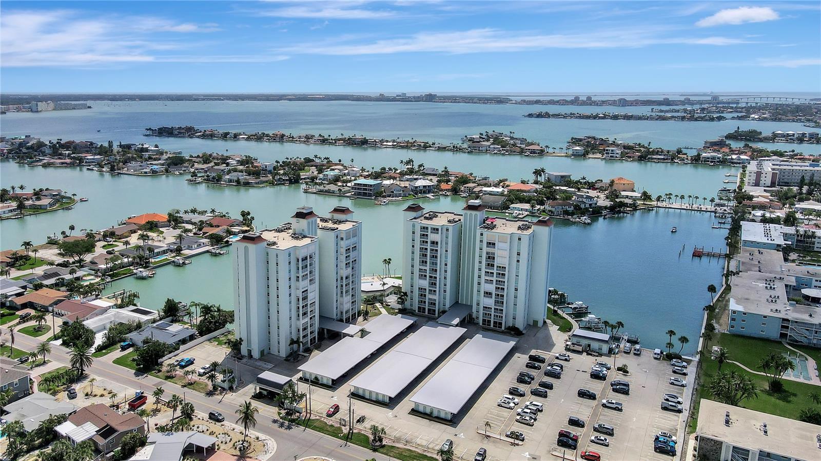 THREE PALMS POINTE CONDO - Residential