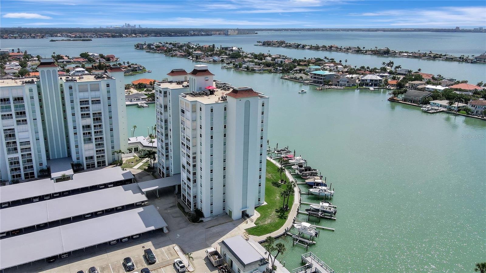 THREE PALMS POINTE CONDO - Residential