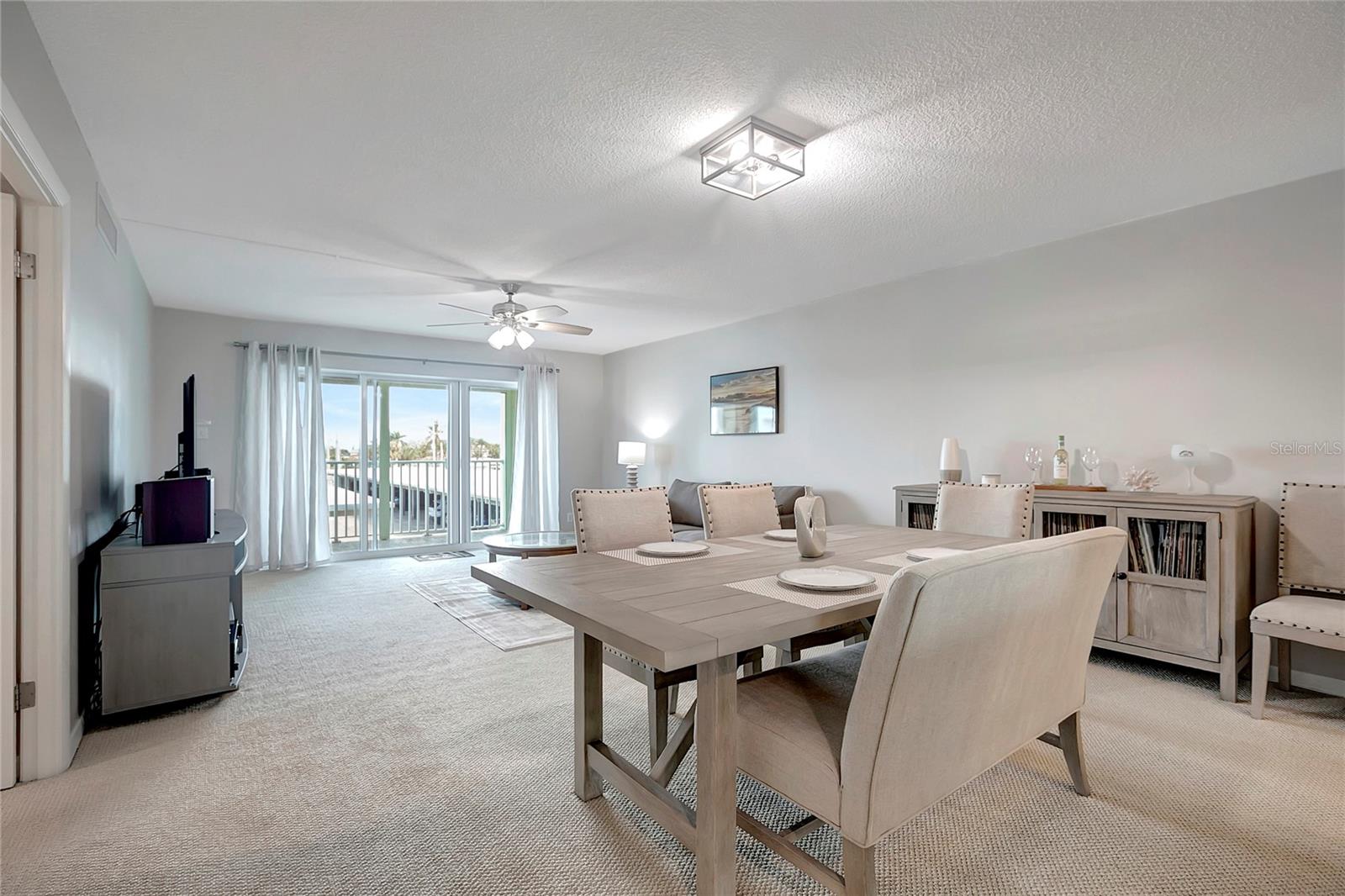 THREE PALMS POINTE CONDO - Residential