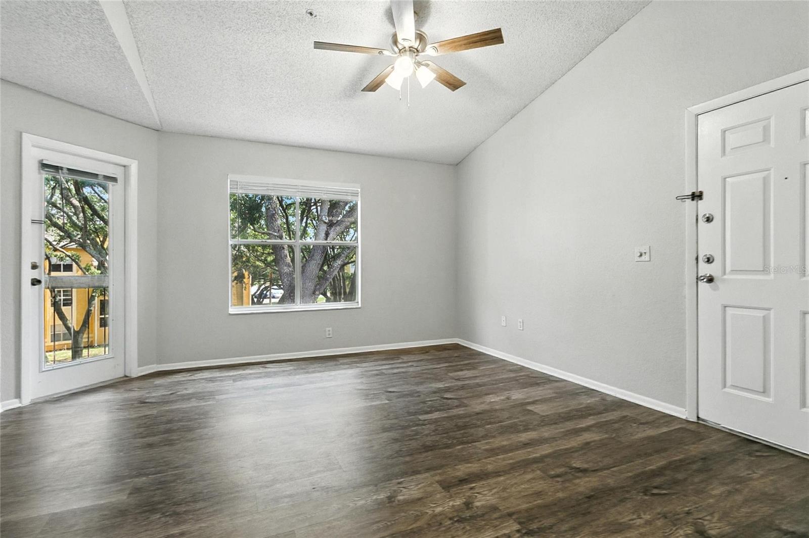 IMAGES CONDO - Residential