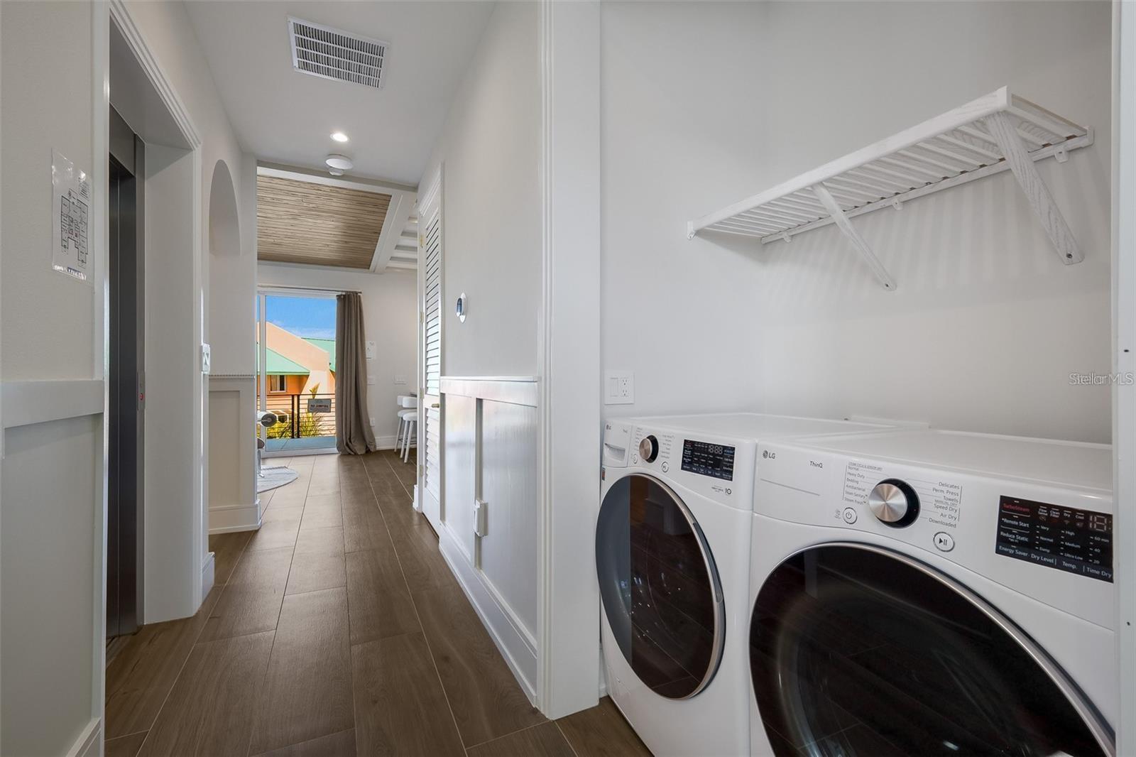 LIDO BEACH - Residential