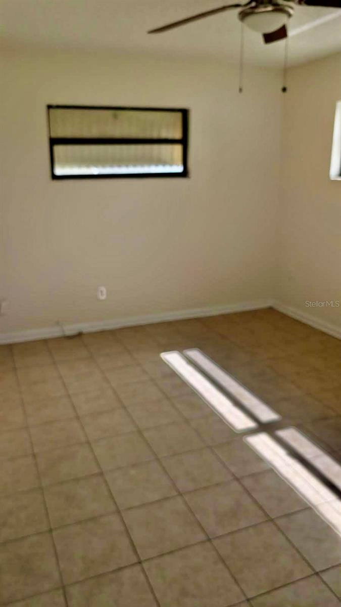 KINGS GRANT UNIT 02 - Residential