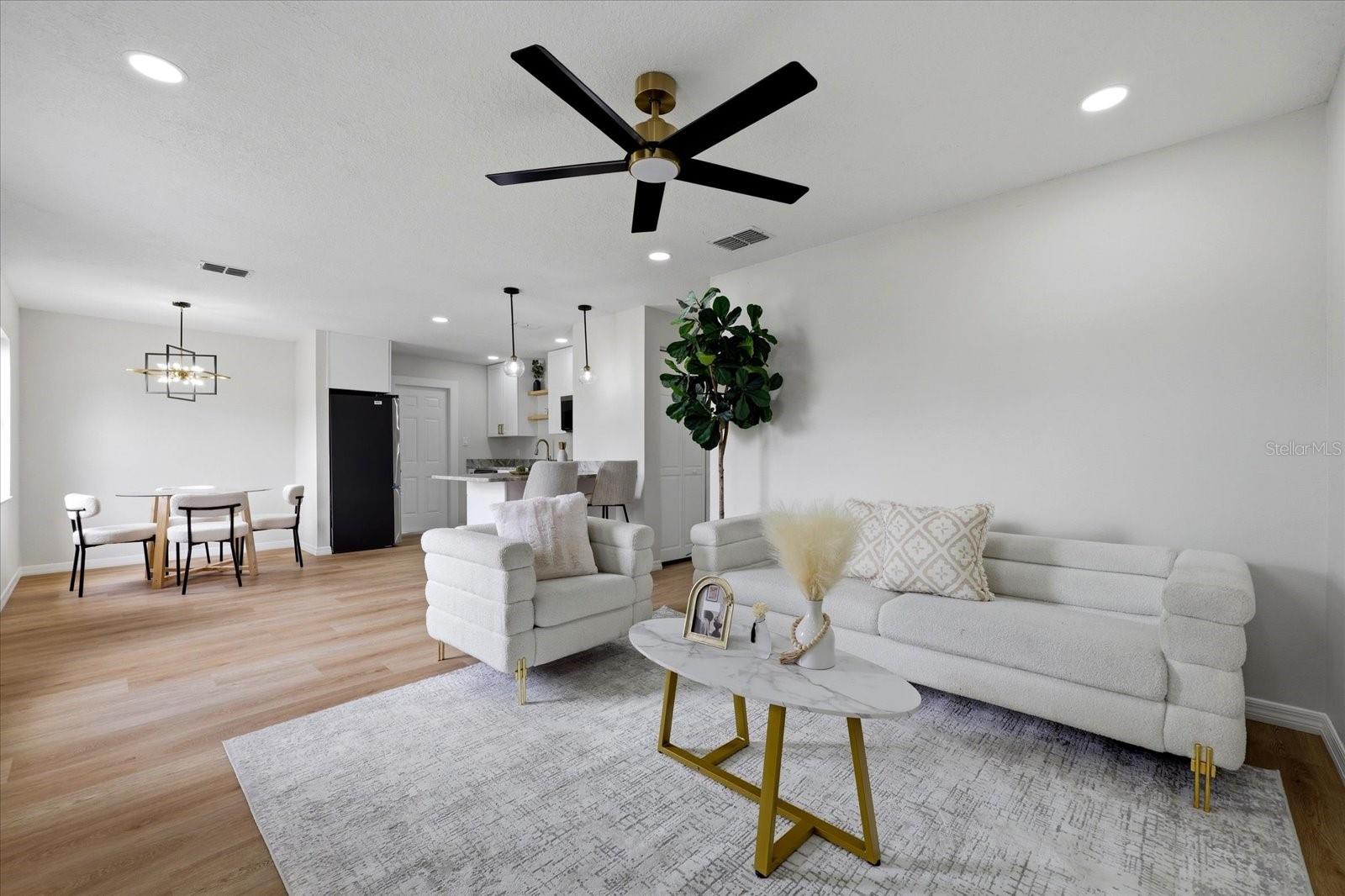 SEMINOLE LAKE ESTATES - Residential