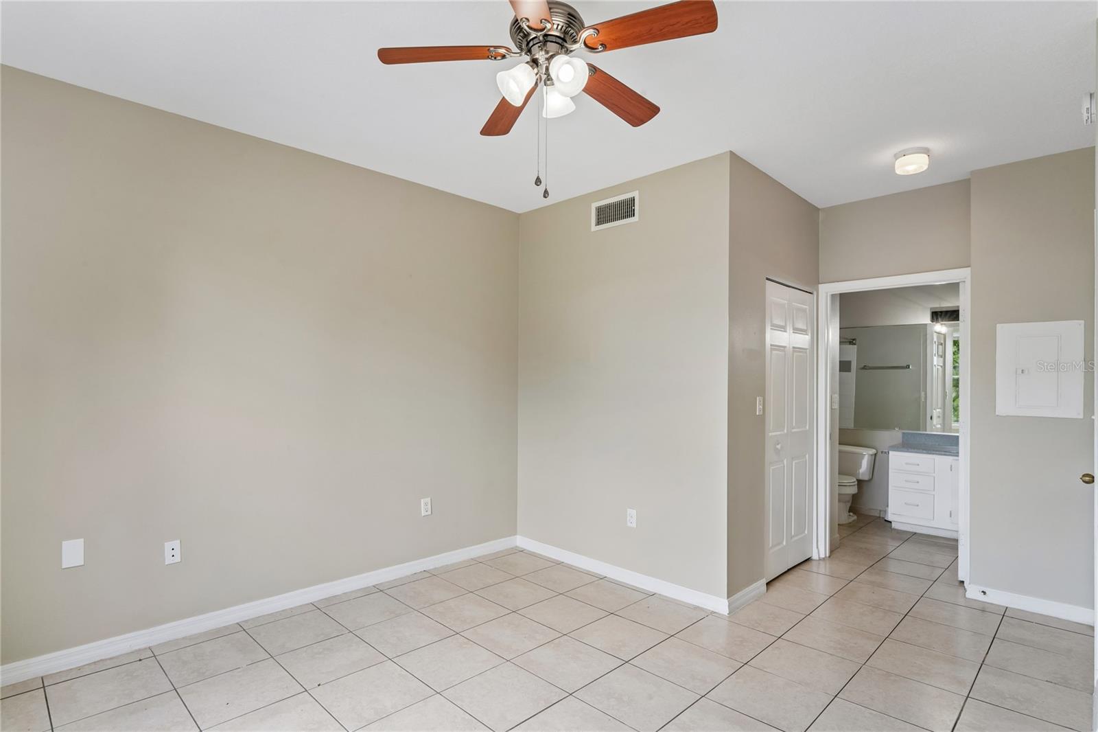 THE PINNACLE AT CARROLLWOOD A - Residential
