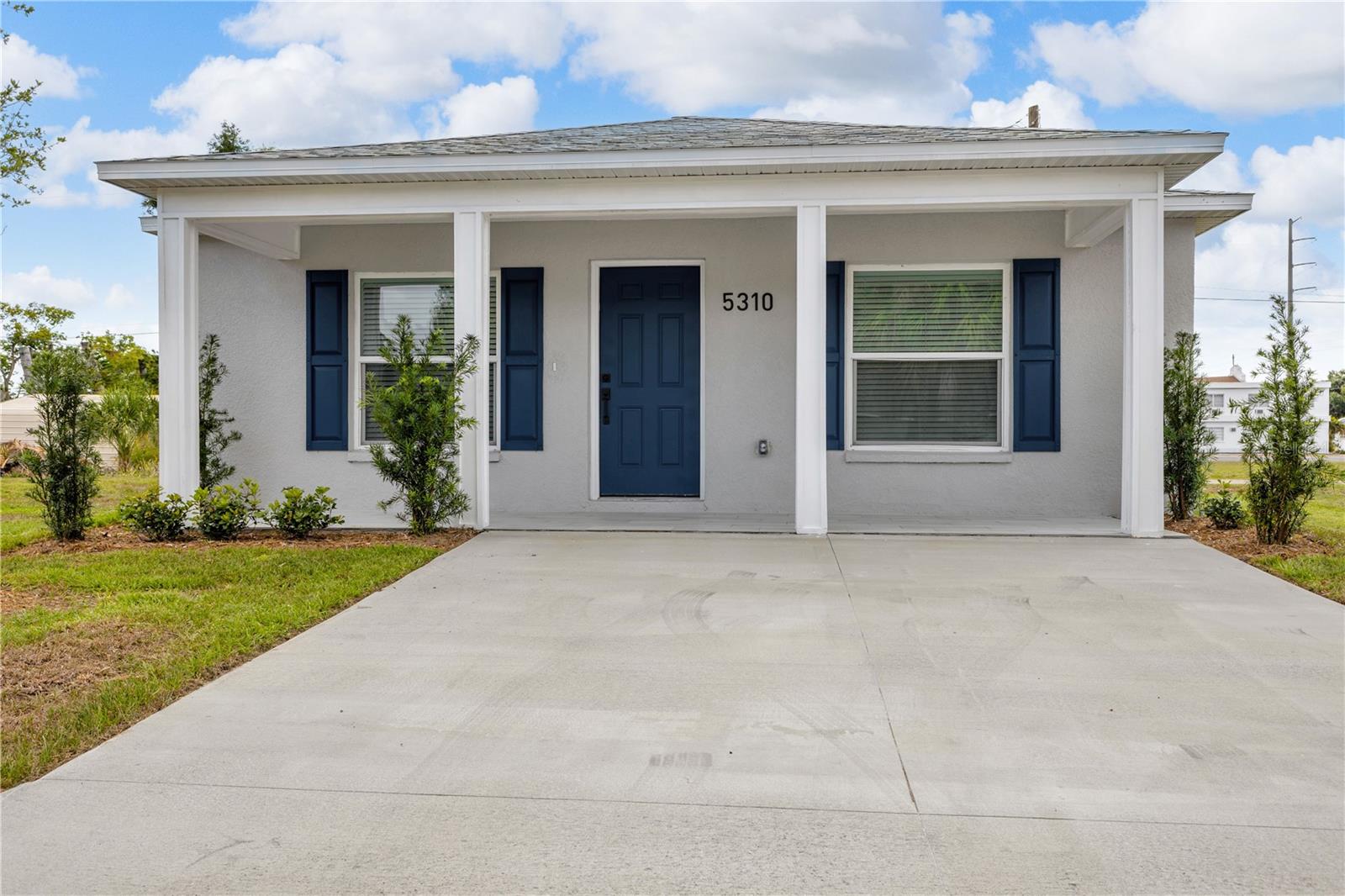 3 bedroom, 2 bath new construction home offering modern style, quality finishes, and the freedom of NO HOA and NO CDD fees. The bright, open concept floor plan features a spacious living area that flows seamlessly into the contemporary kitchen, complete with sleek gray cabinetry, stainless steel appliances, and a breakfast bar perfect for entertaining or casual dining.
The thoughtfully designed layout provides comfort and privacy, while the stylish bathrooms showcase elegant tile finishes and modern fixtures. A dedicated washer and dryer hookup adds everyday convenience.
Ideally located close to shopping, dining, schools, and major roadways, this home combines the benefits of new construction with an unbeatable location. Whether you're a first time home buyer, downsizing, or looking for an investment opportunity, this move in ready home is one you won't want to miss.
Schedule your private showing today!