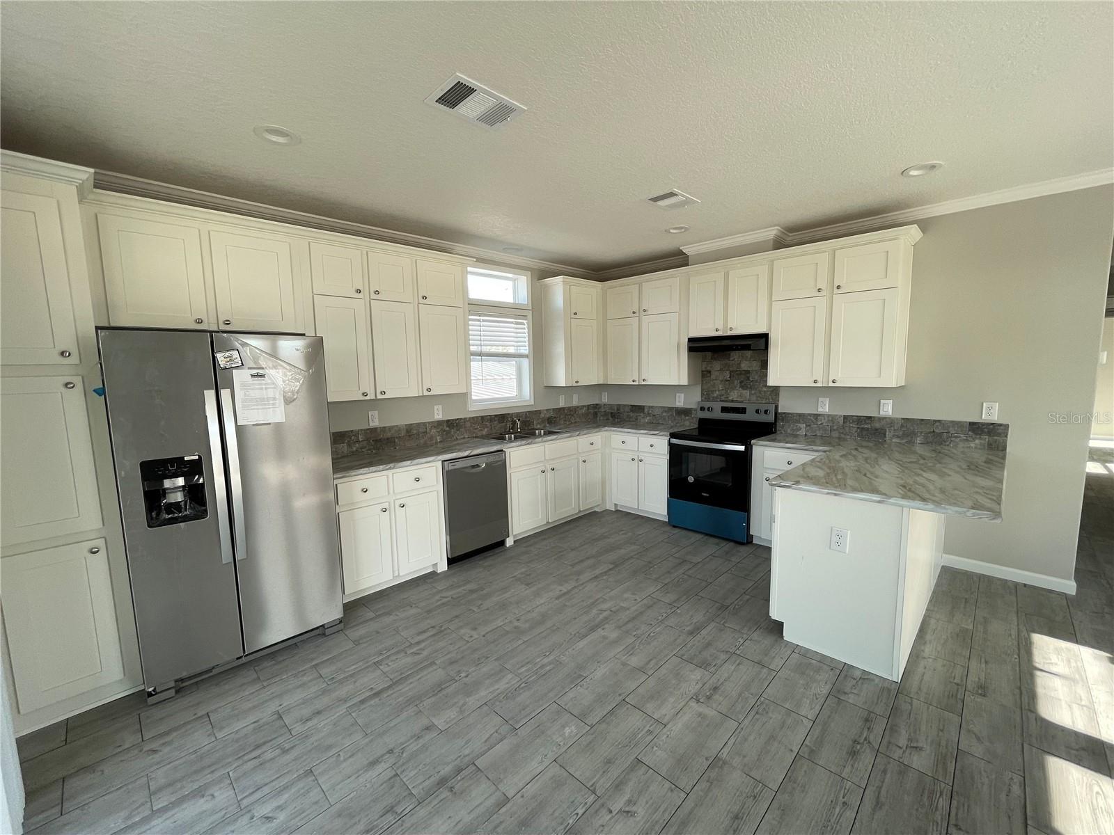 UNIT 534 HARBOR COVE - Residential