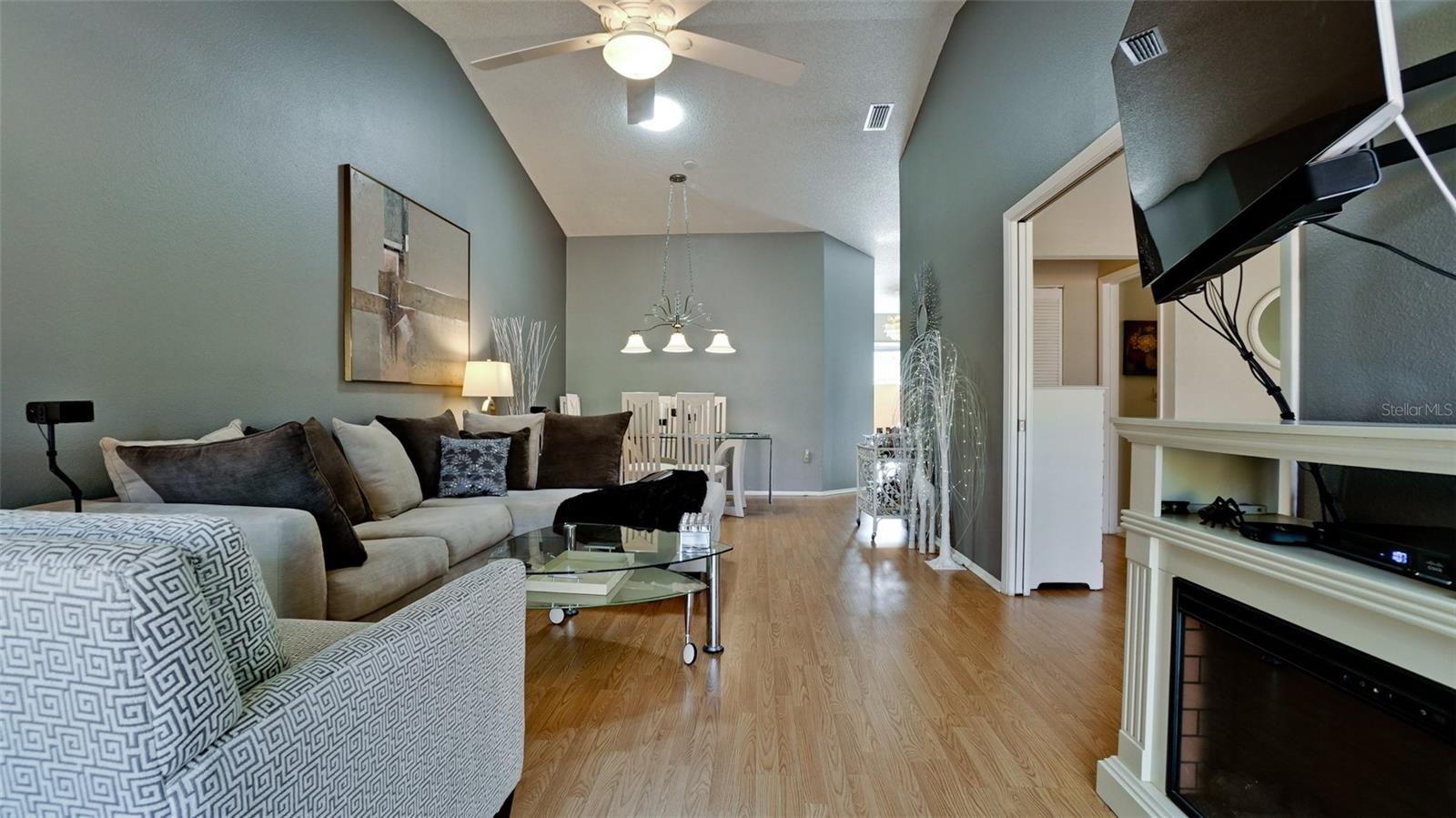 FORTY THREE WEST PALMS - Residential