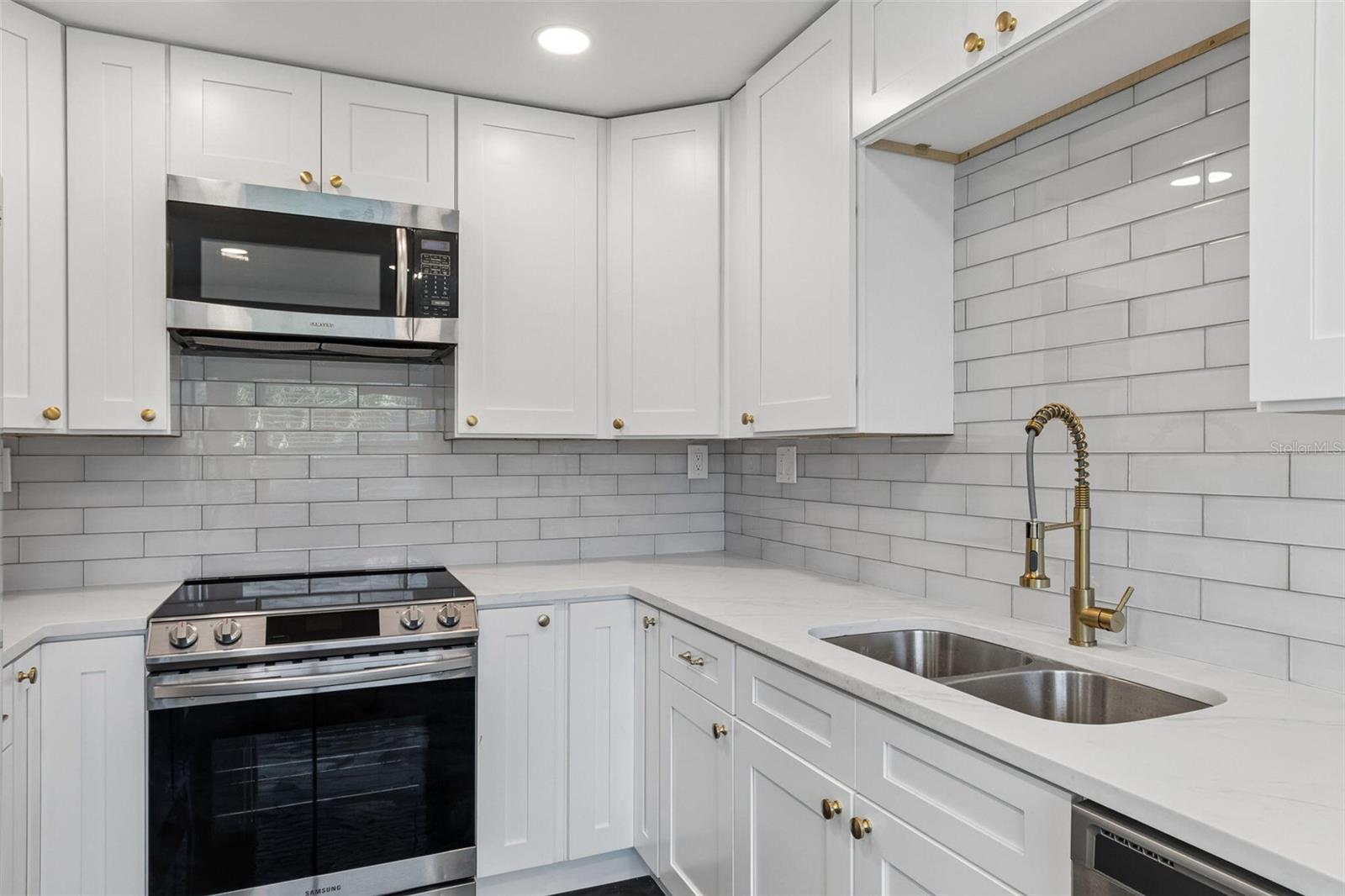 GRAND VIEW TERRACE - Residential