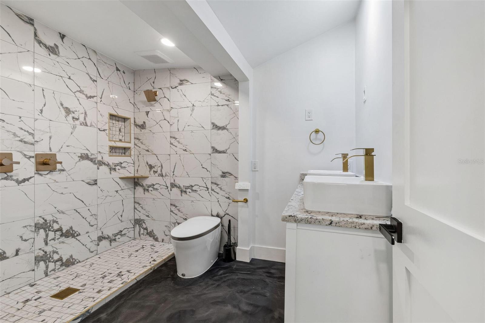 GRAND VIEW TERRACE - Residential