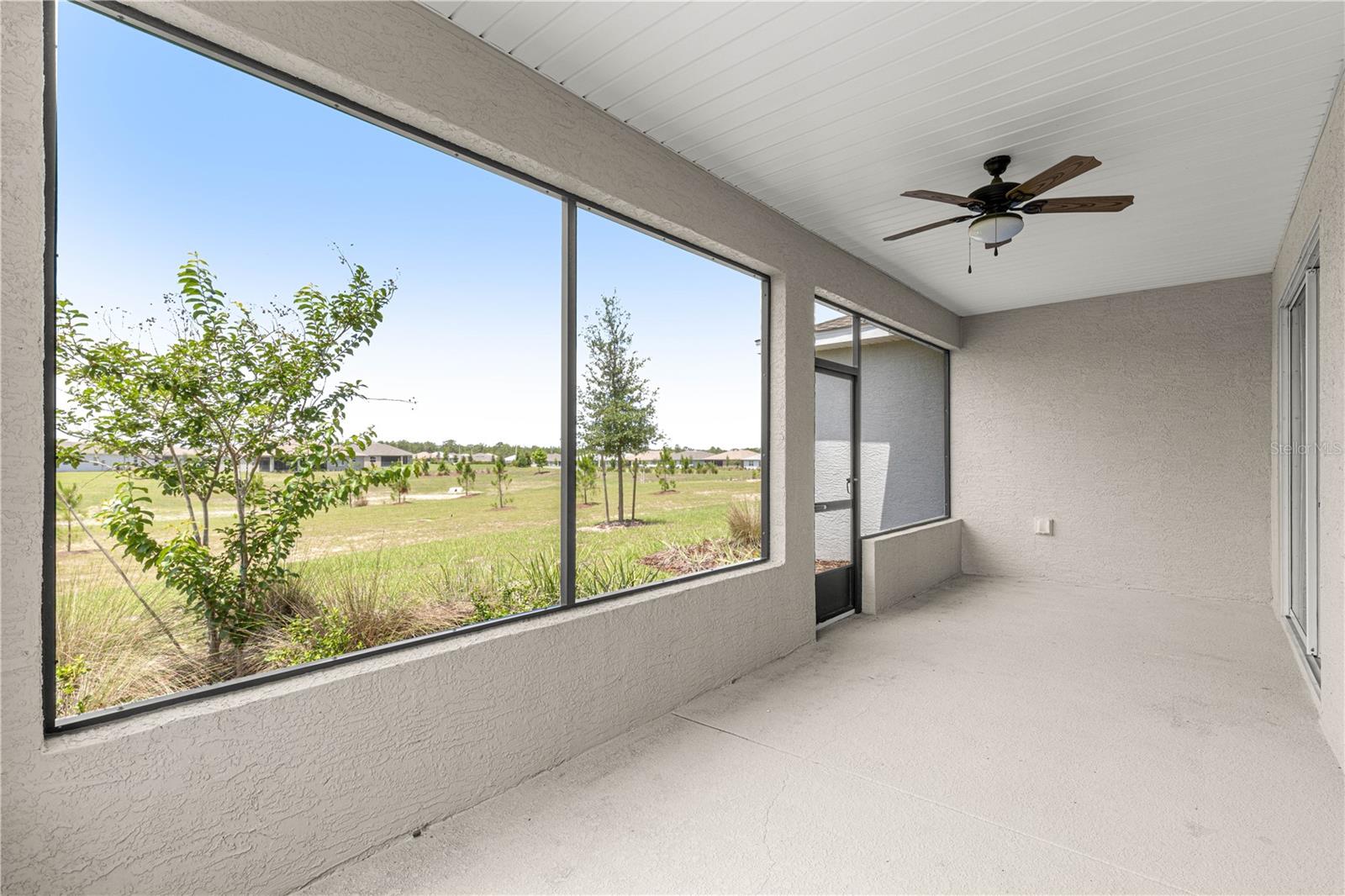 ON TOP OF THE WORLD - Residential