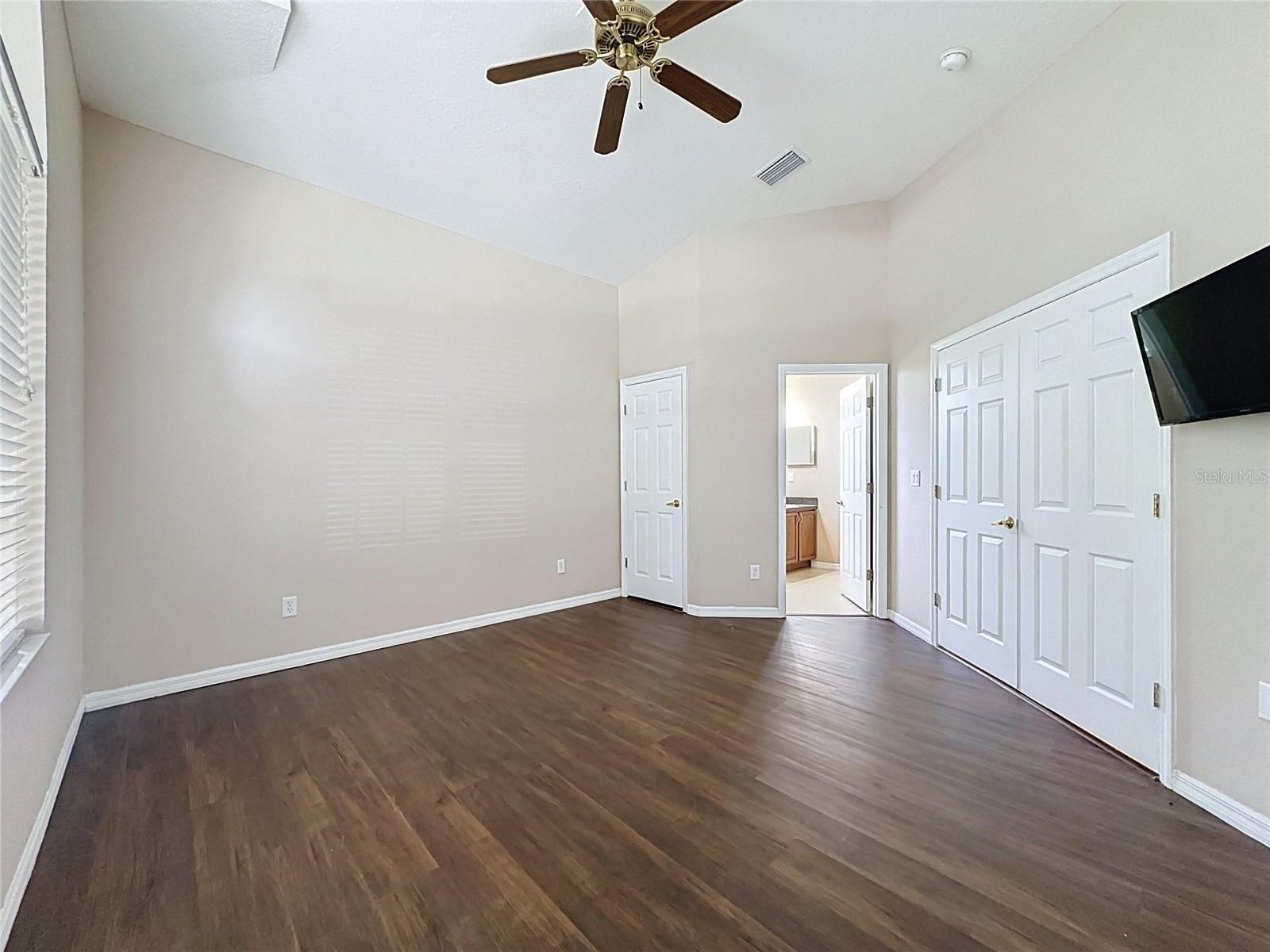 PINEWOOD COUNTRY ESTATES - Residential