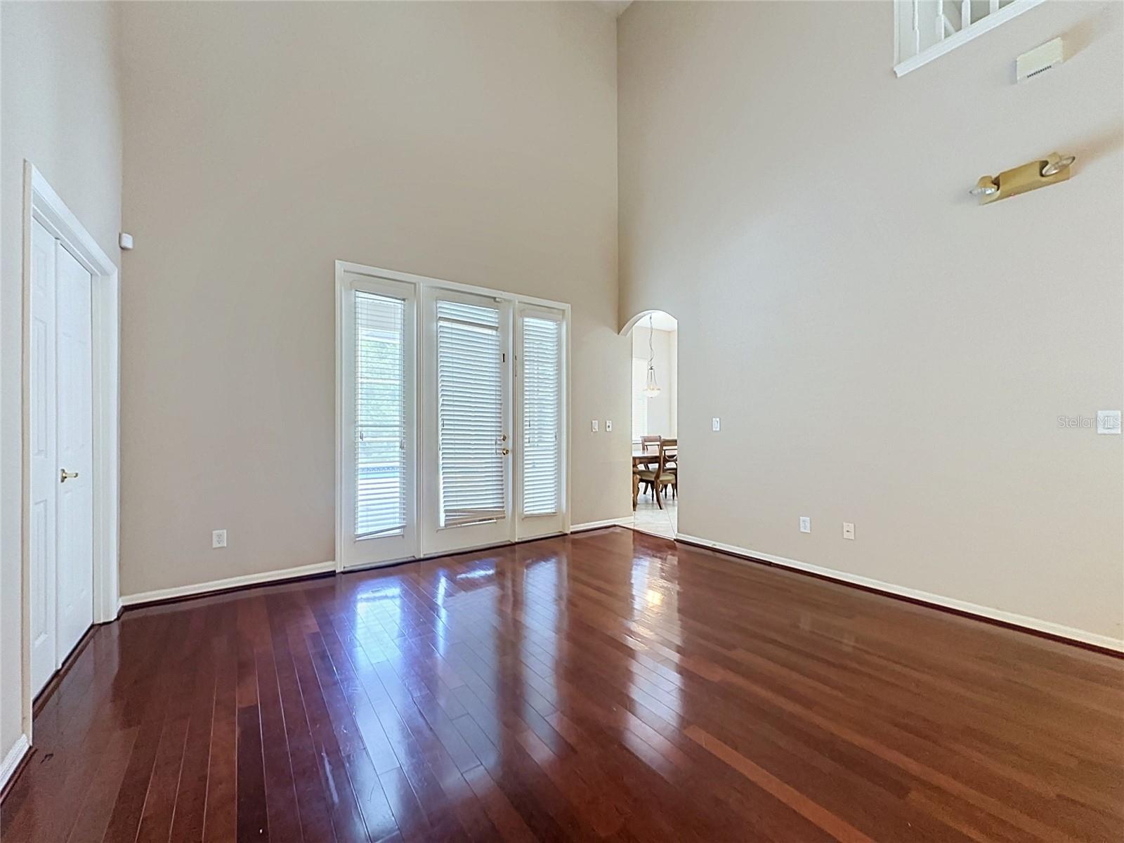 PINEWOOD COUNTRY ESTATES - Residential