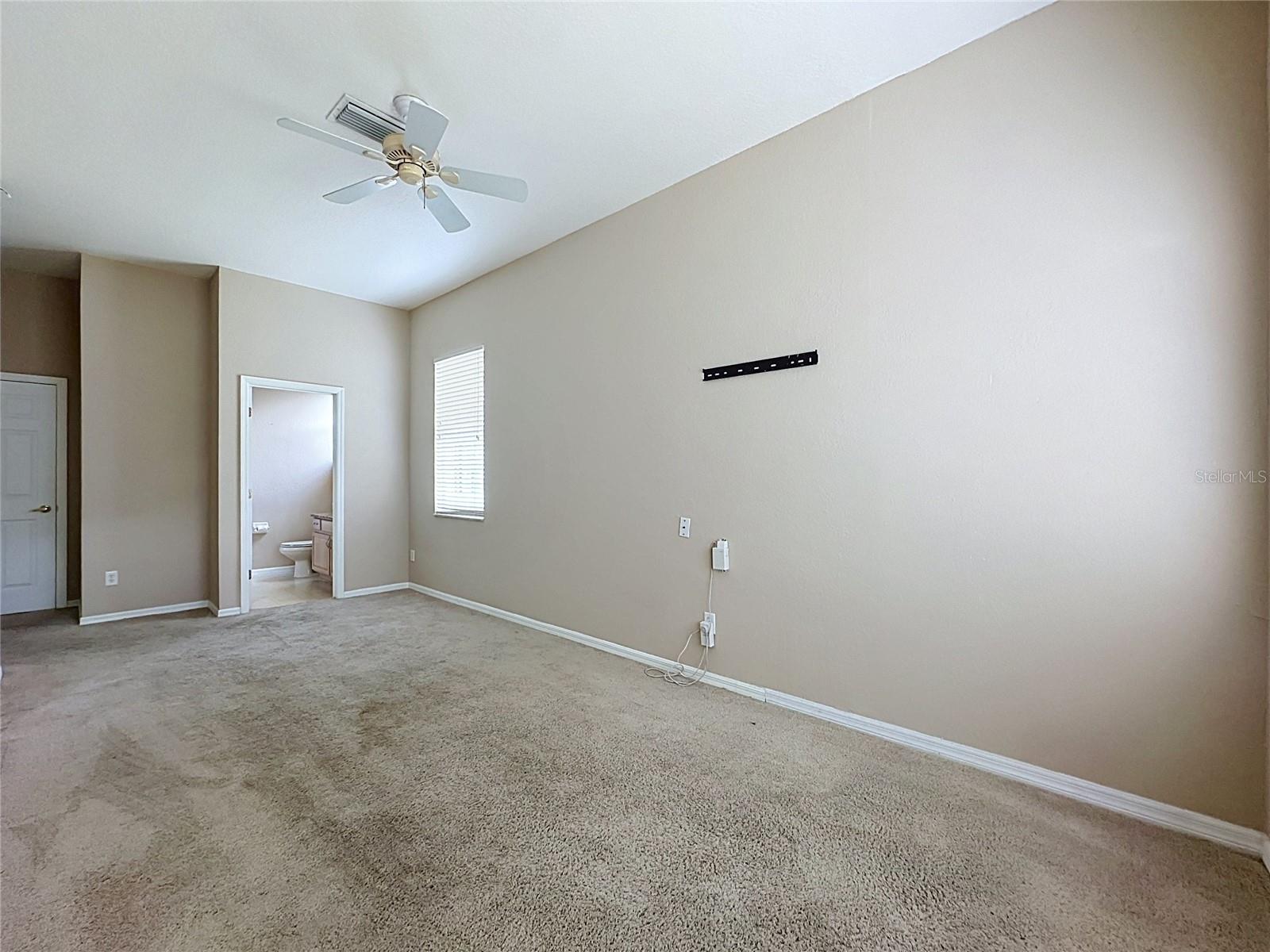 PINEWOOD COUNTRY ESTATES - Residential