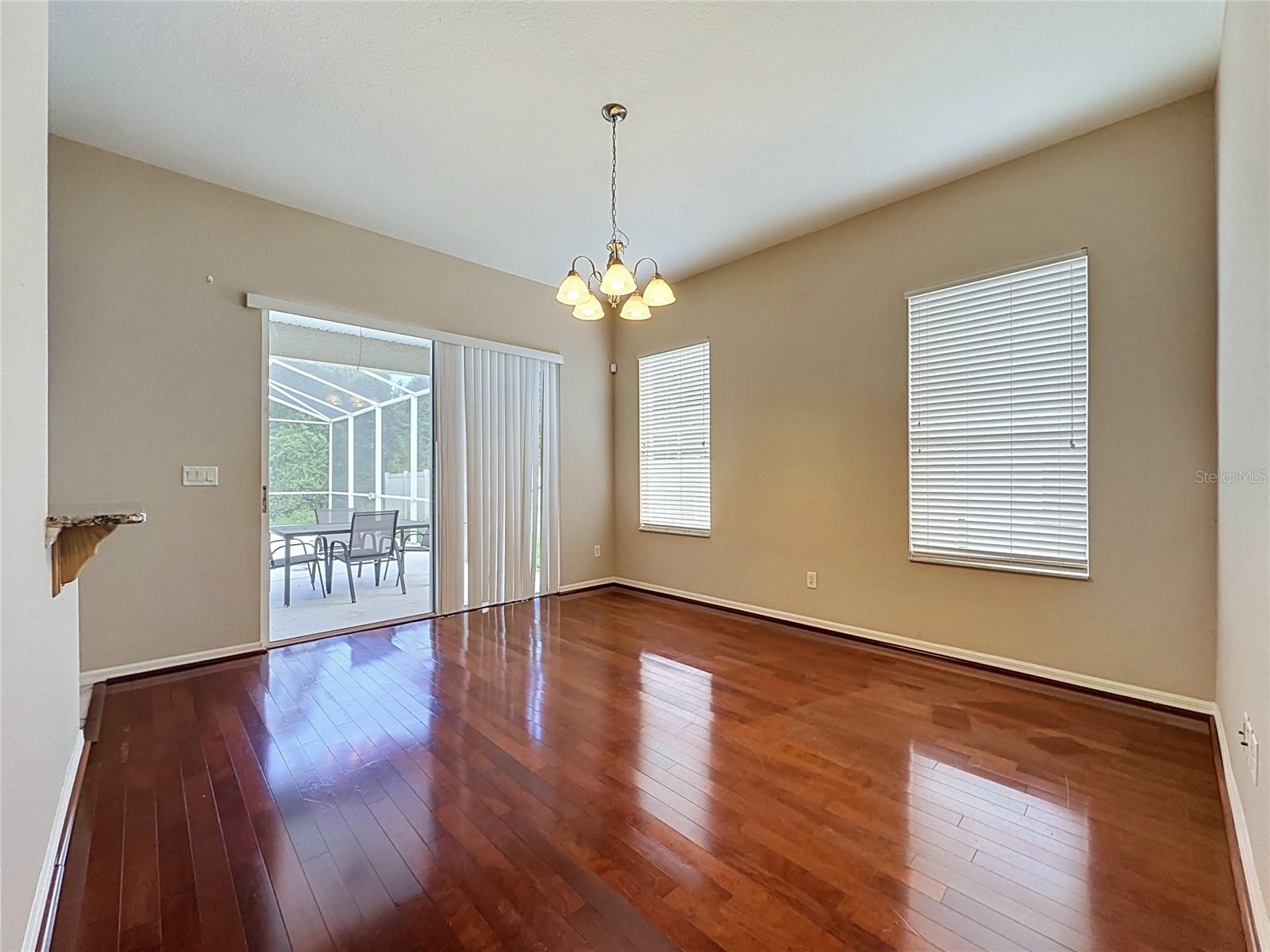 PINEWOOD COUNTRY ESTATES - Residential