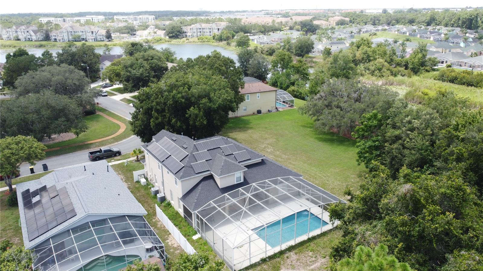 PINEWOOD COUNTRY ESTATES - Residential