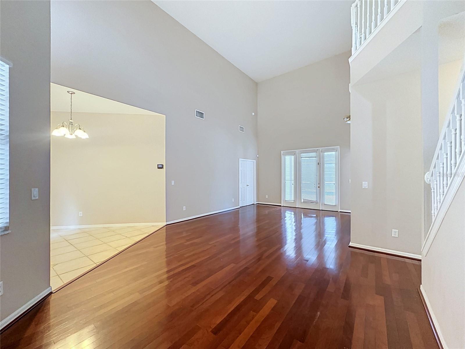 PINEWOOD COUNTRY ESTATES - Residential