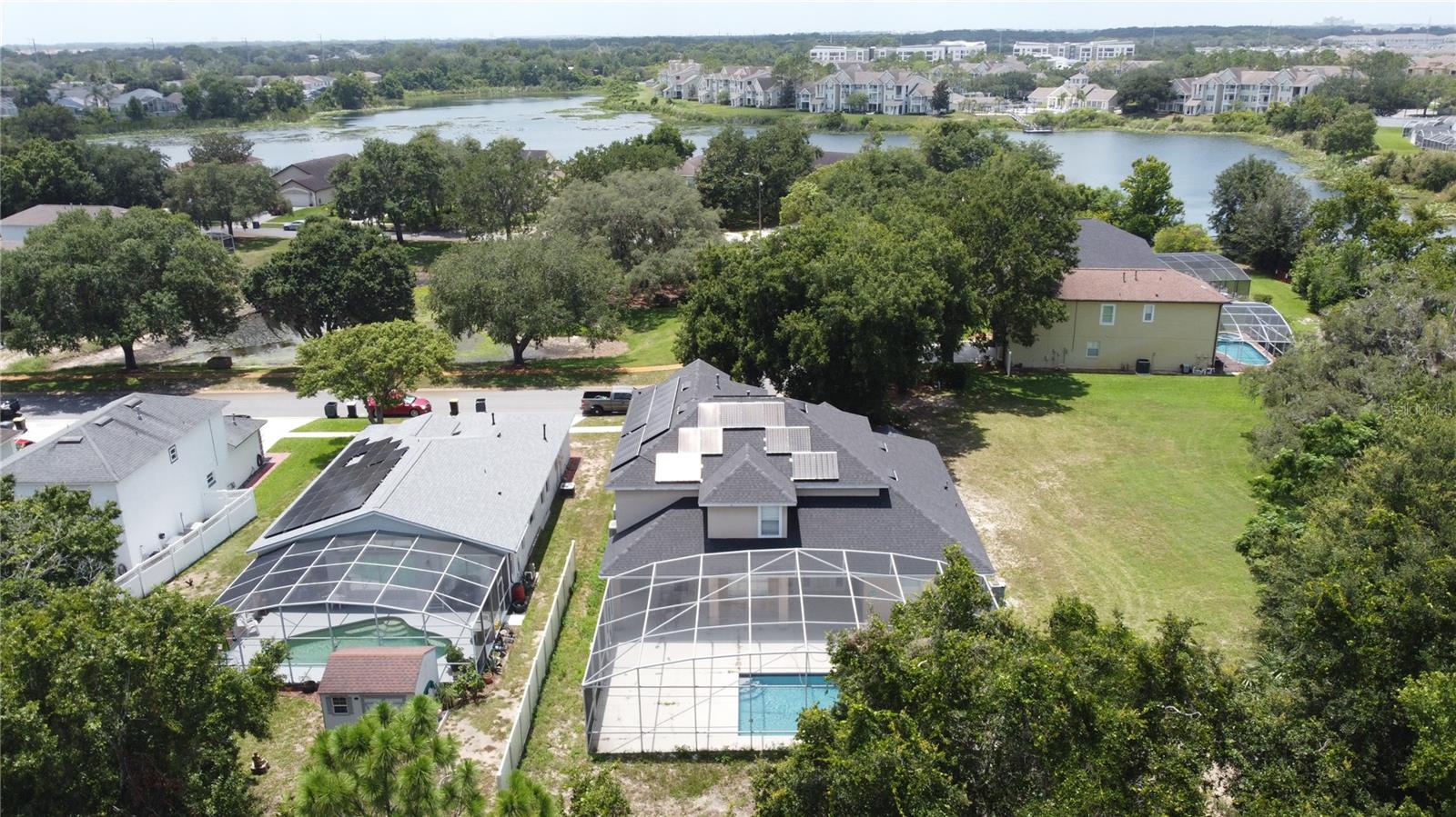 PINEWOOD COUNTRY ESTATES - Residential