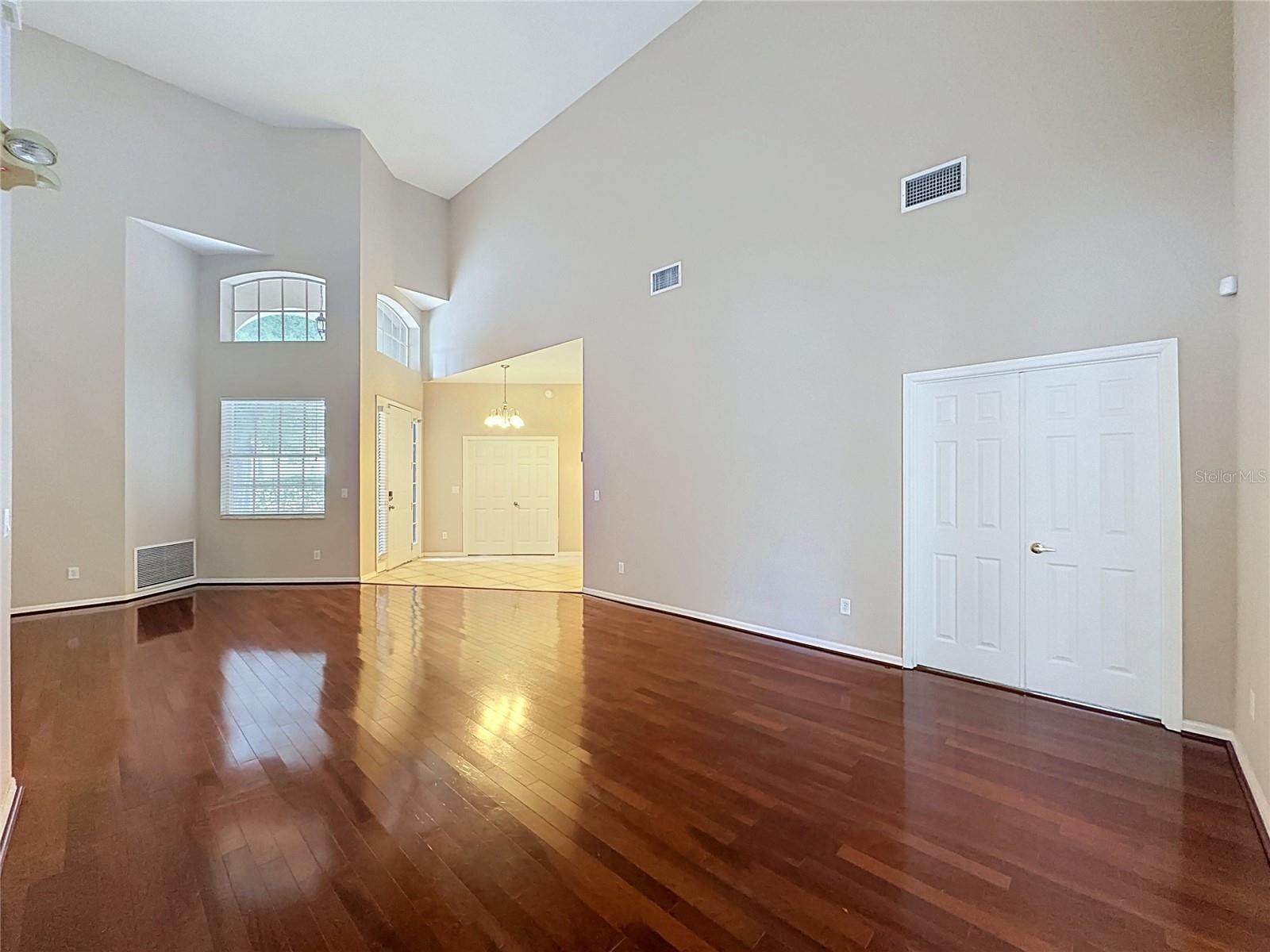 PINEWOOD COUNTRY ESTATES - Residential