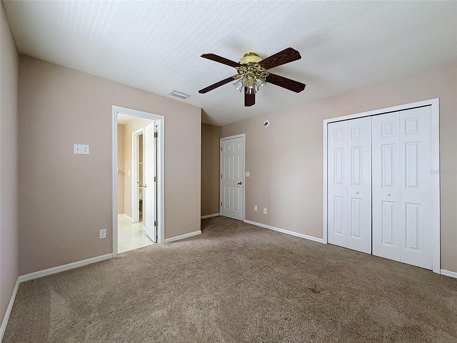 PINEWOOD COUNTRY ESTATES - Residential