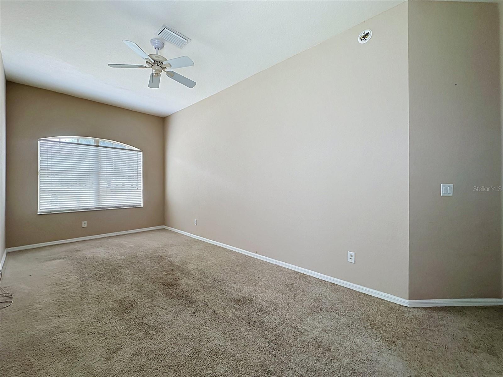 PINEWOOD COUNTRY ESTATES - Residential