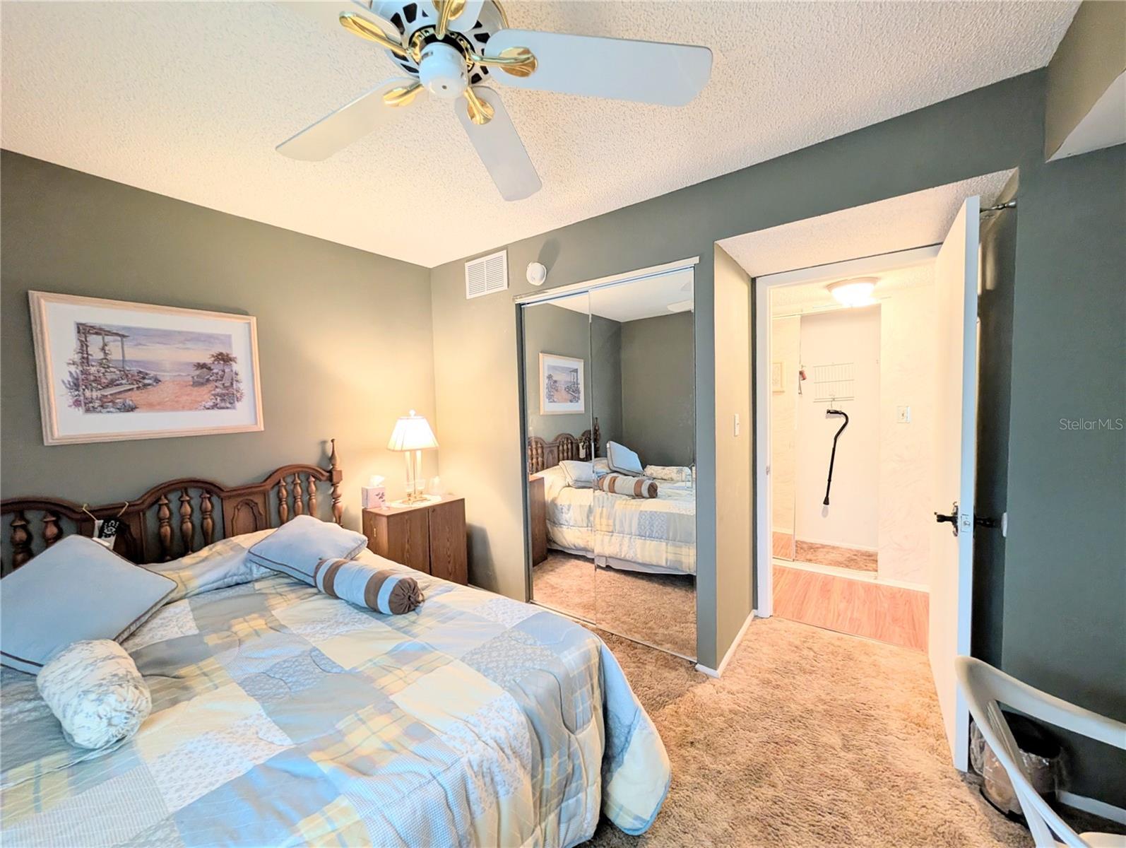 BAYSHORE ON THE LAKE APTS II SEC 3 - Residential