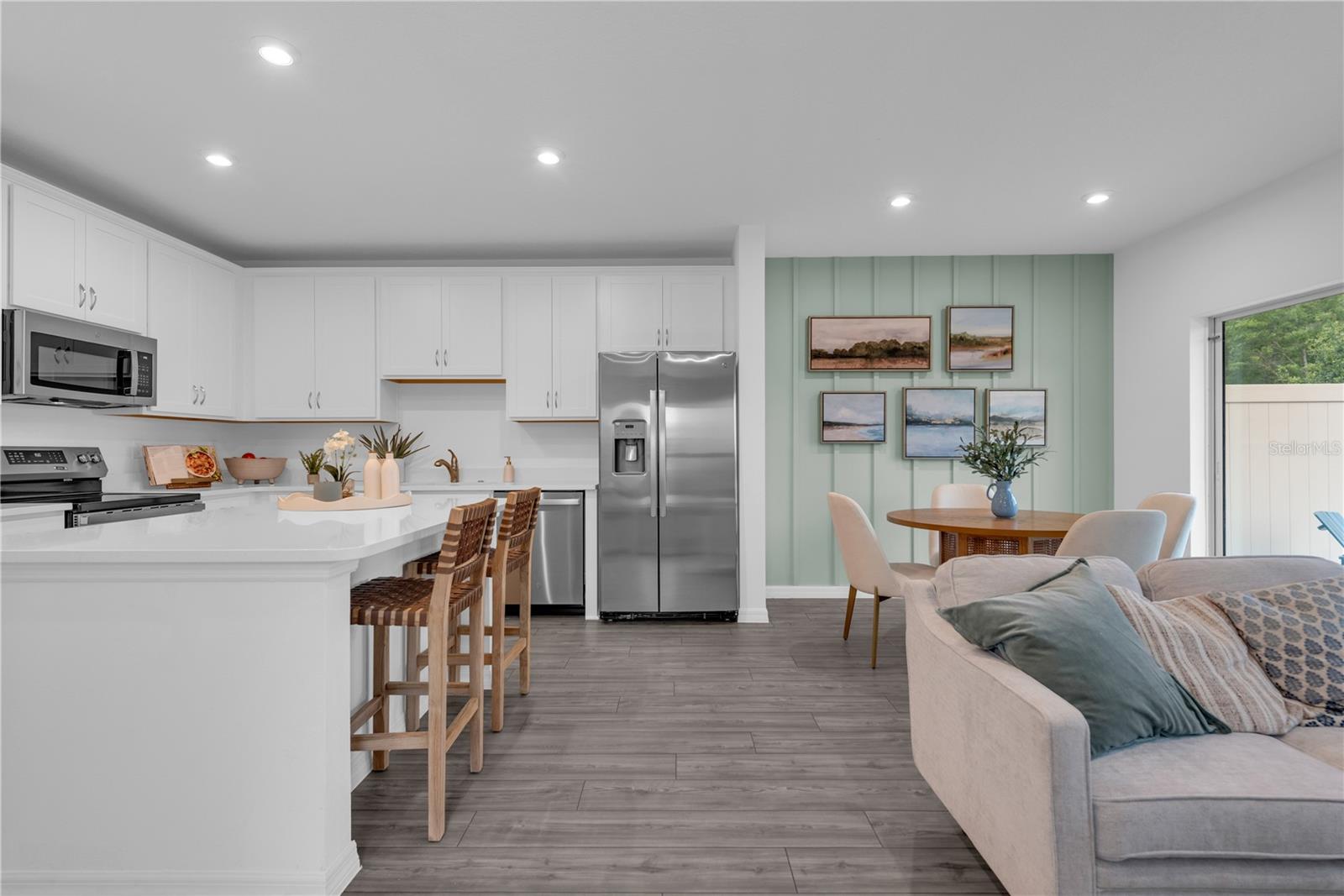 AVALON PARK TAVARES - Residential