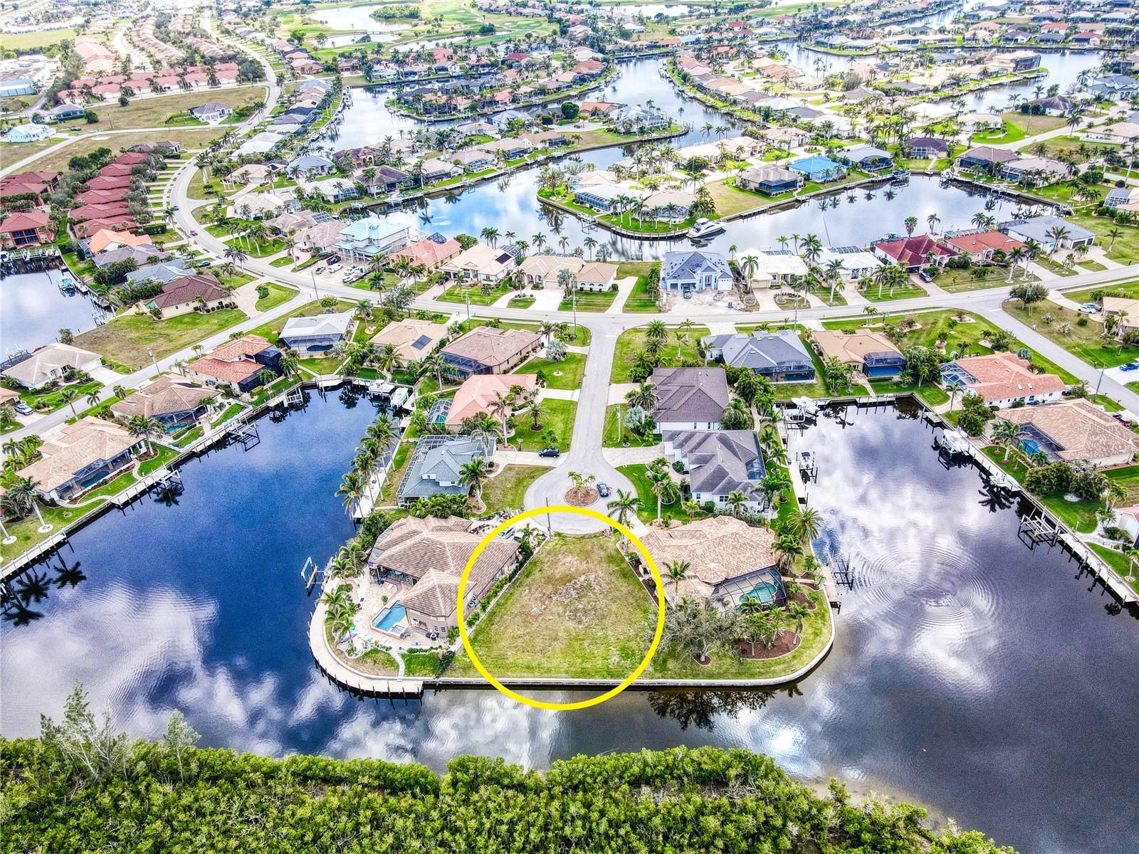 PUNTA GORDA ISLES SEC 15 - Land