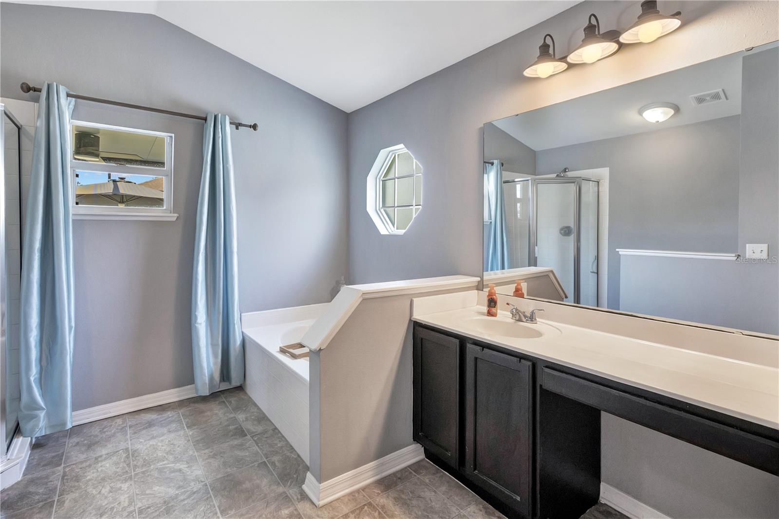 LAKEVIEW RESERVE 46/149 - Residential
