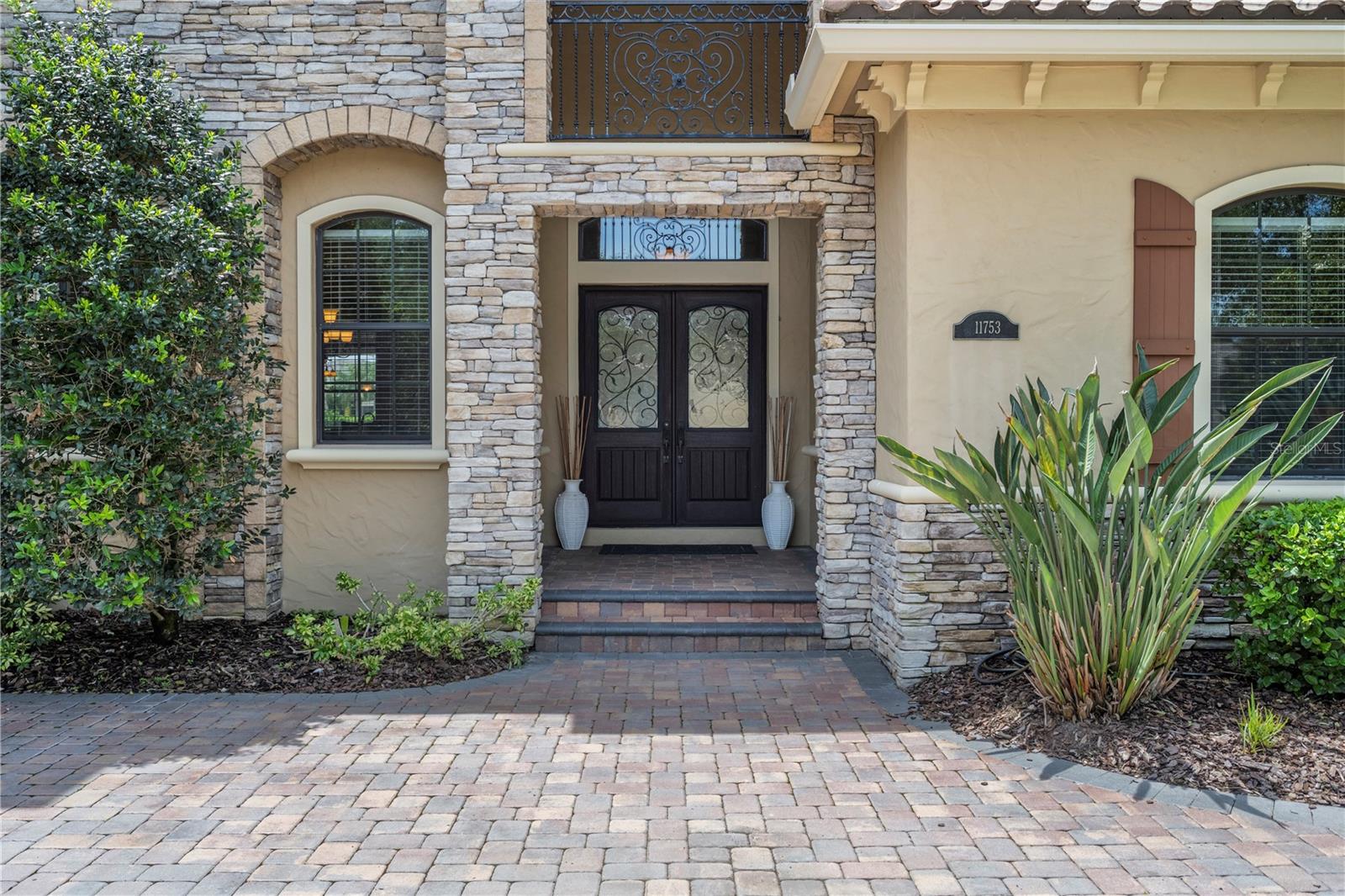KEENES POINTE - Residential