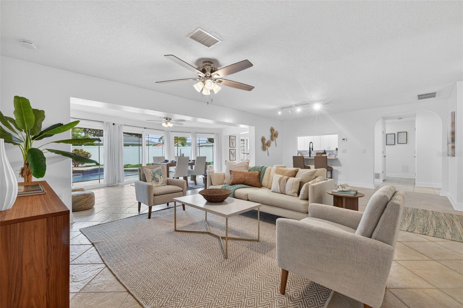 EDEN ISLE 1ST ADD - Residential