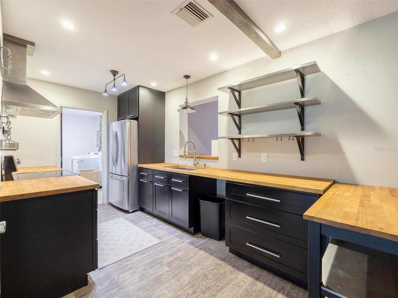 SOUTH VENICE - Residential