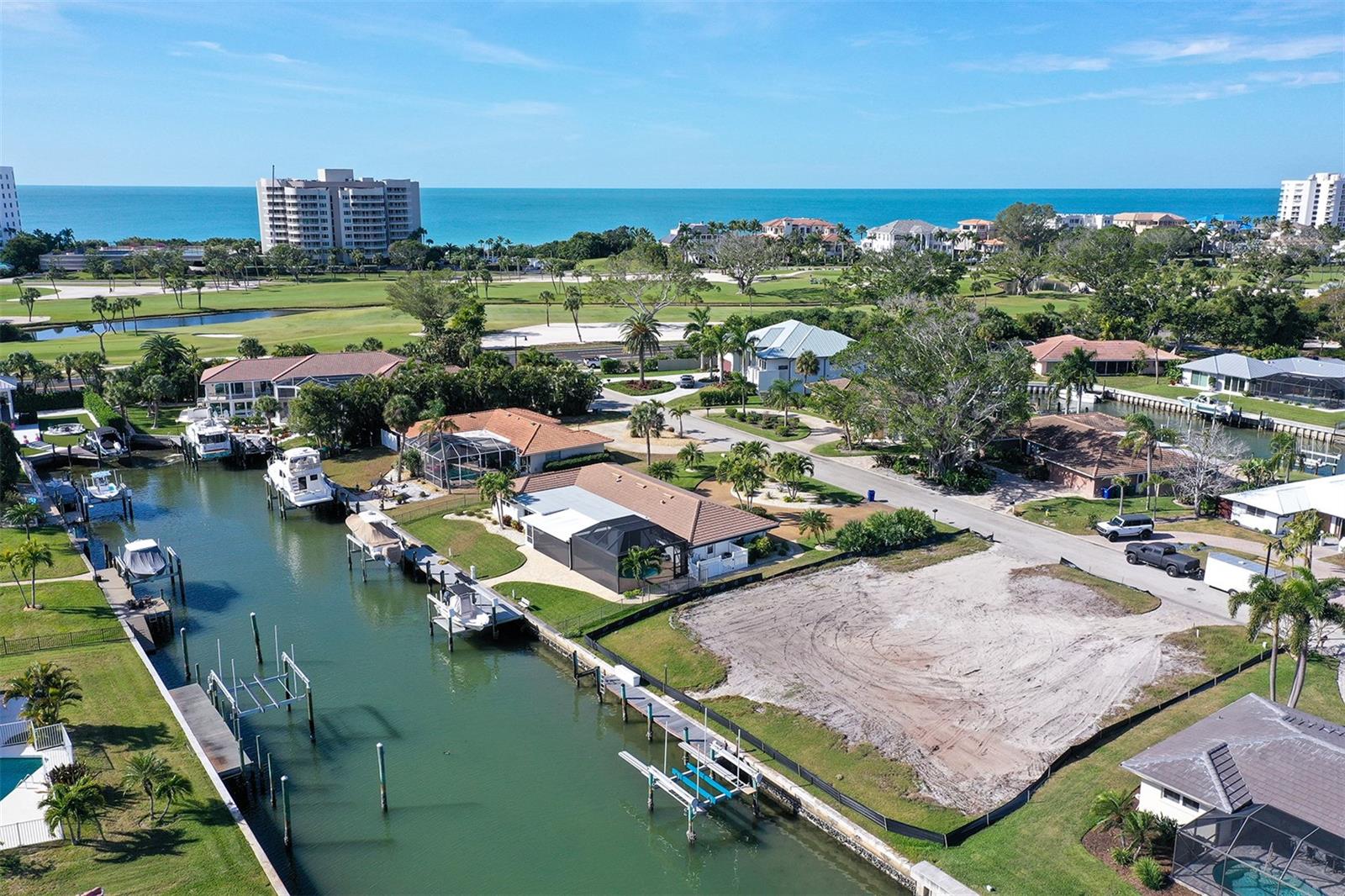 COUNTRY CLUB SHORES SEC 01 - Land