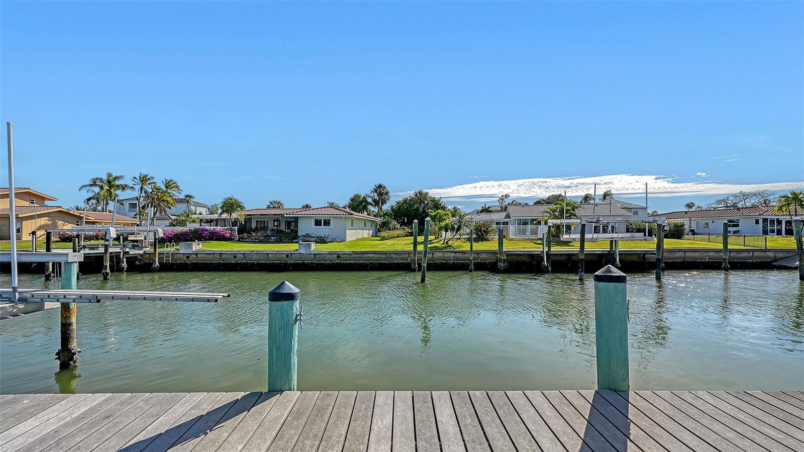 COUNTRY CLUB SHORES SEC 01 - Land