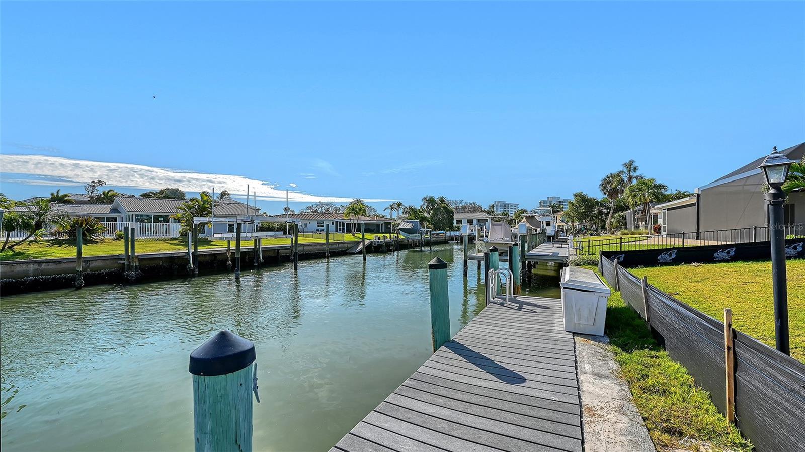COUNTRY CLUB SHORES SEC 01 - Land