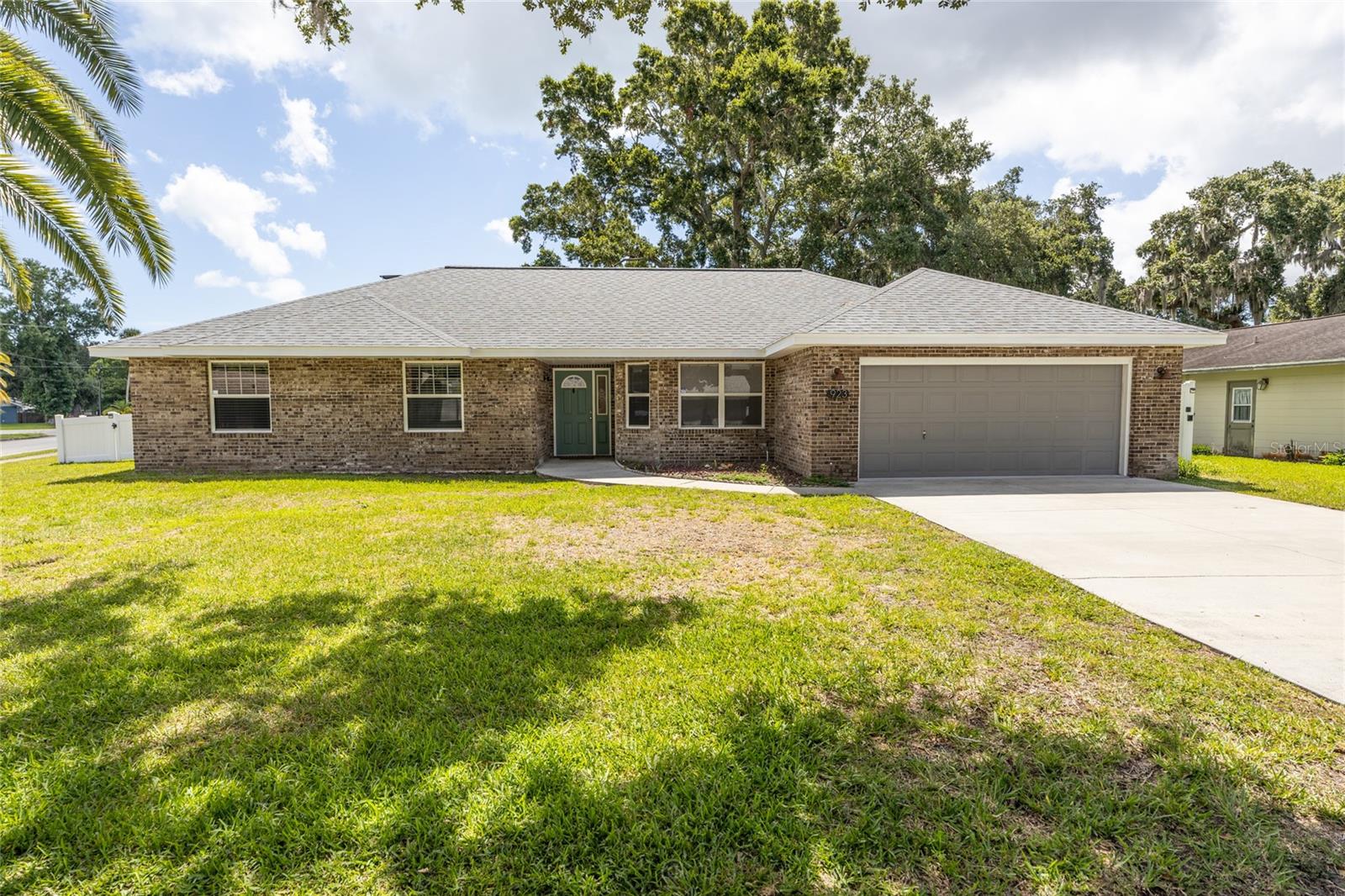 DEEP FOREST - Residential Lease