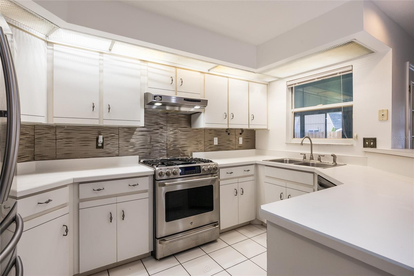 DEEP FOREST - Residential Lease